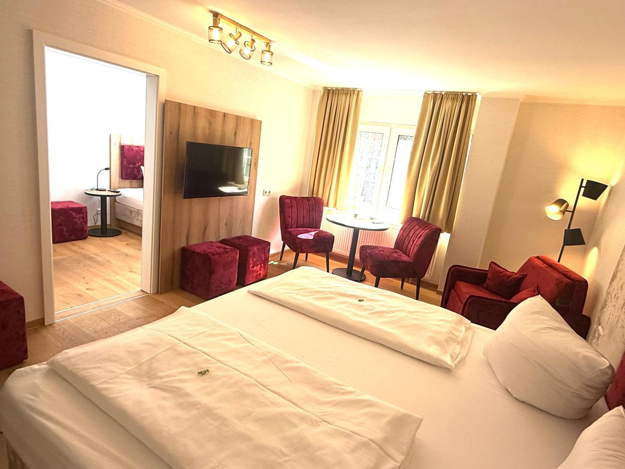Deluxe Family Room