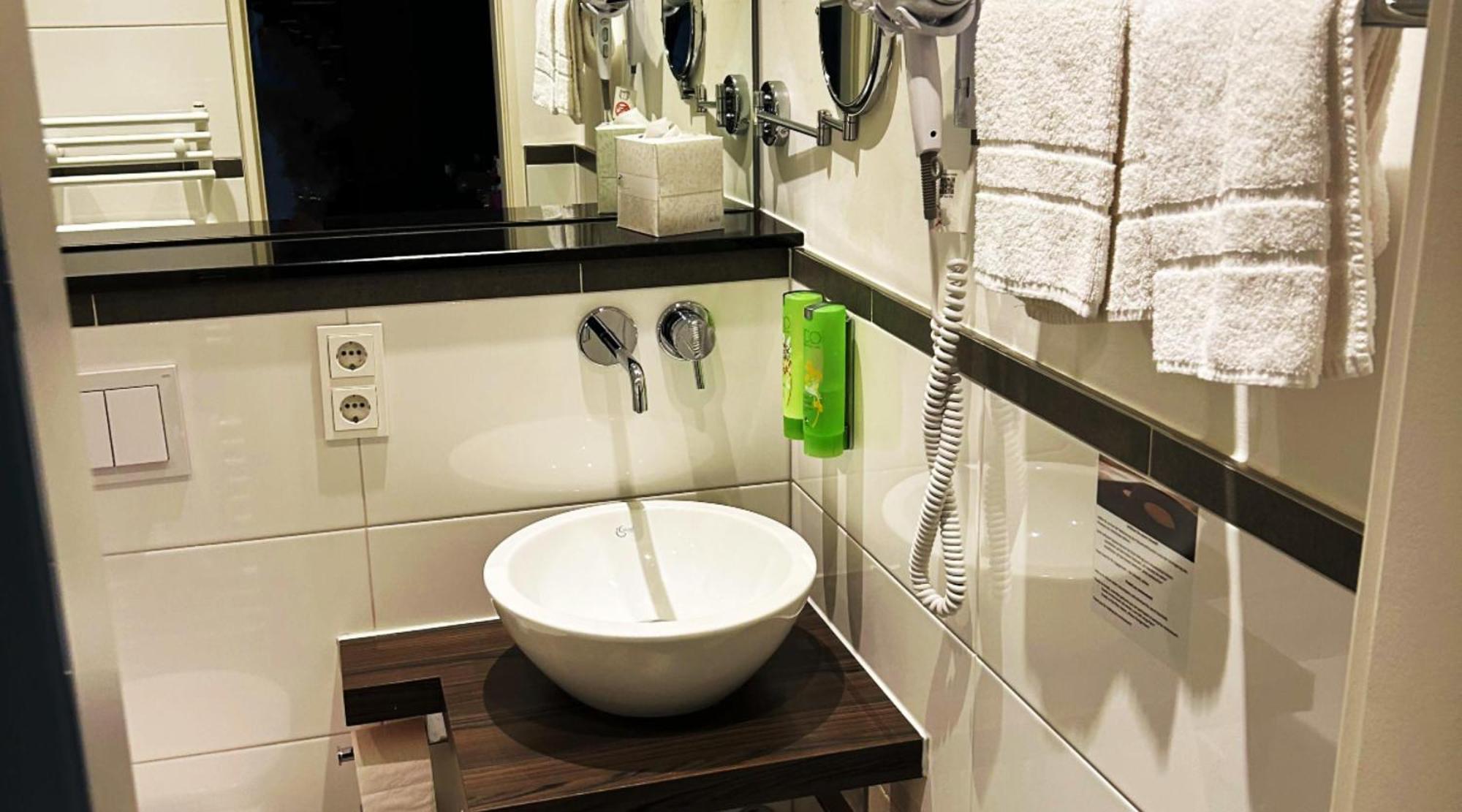 Standard Single Room