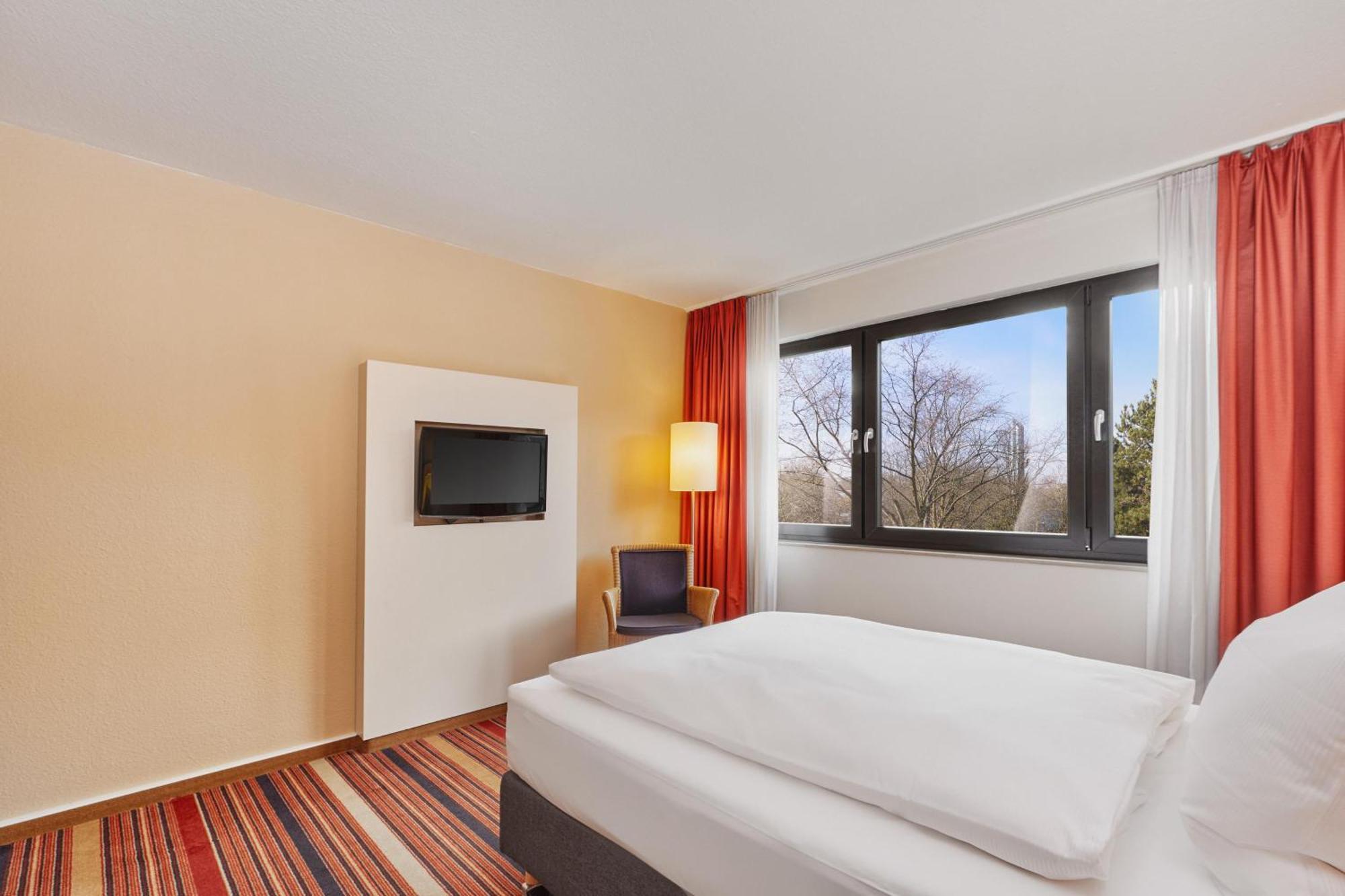 Comfort Queen Room