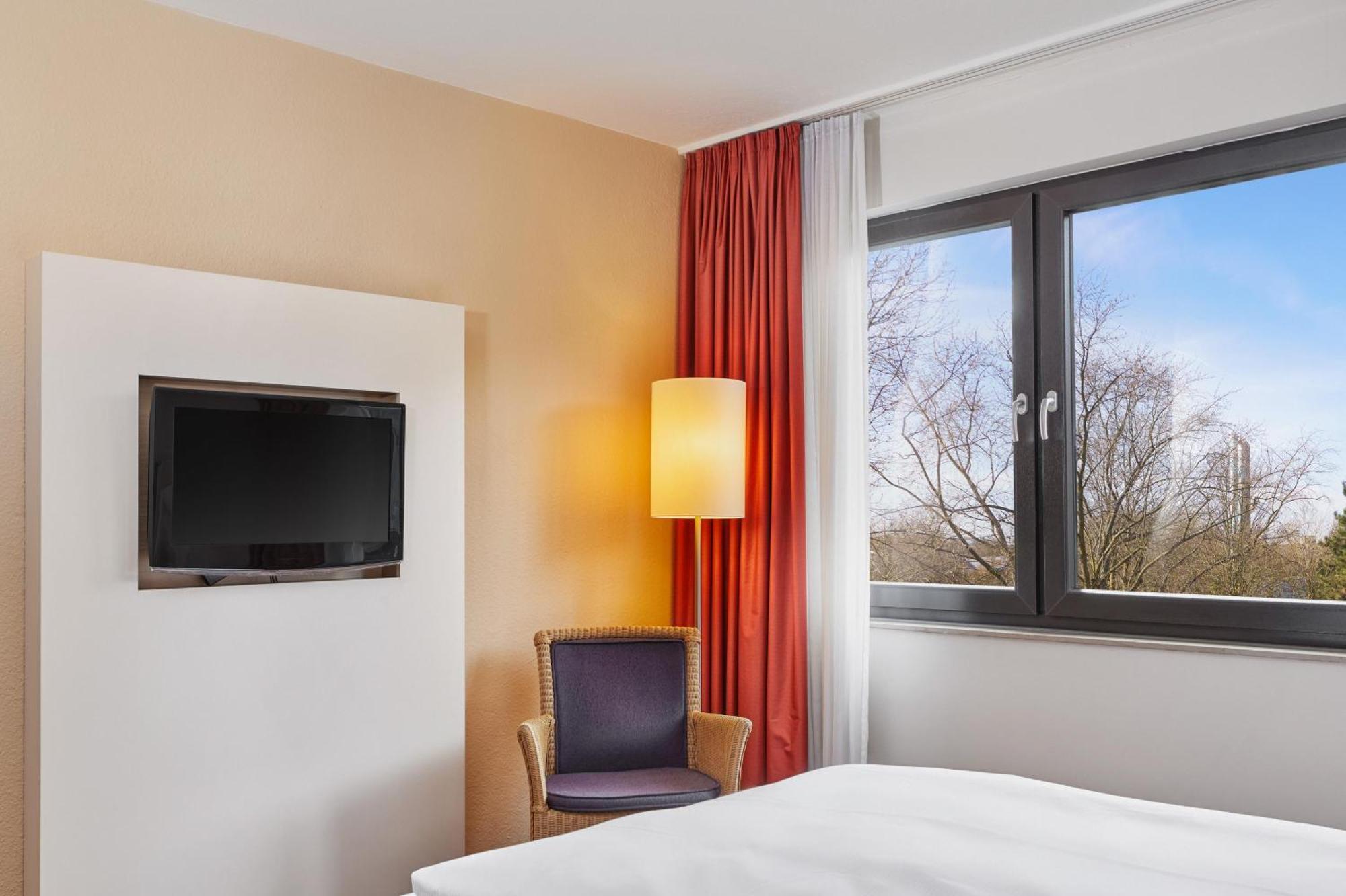 Comfort Queen Room