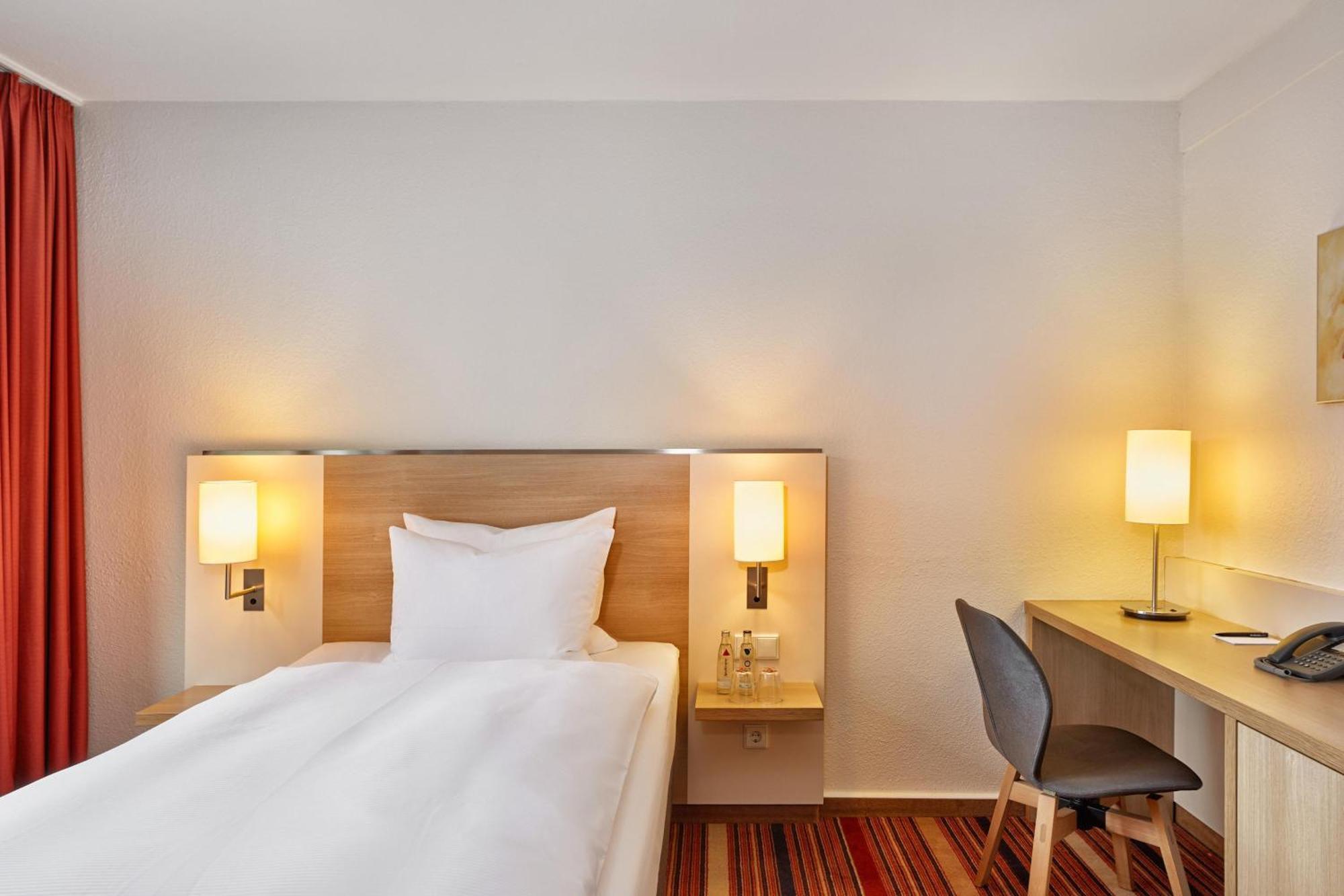 Comfort Queen Room