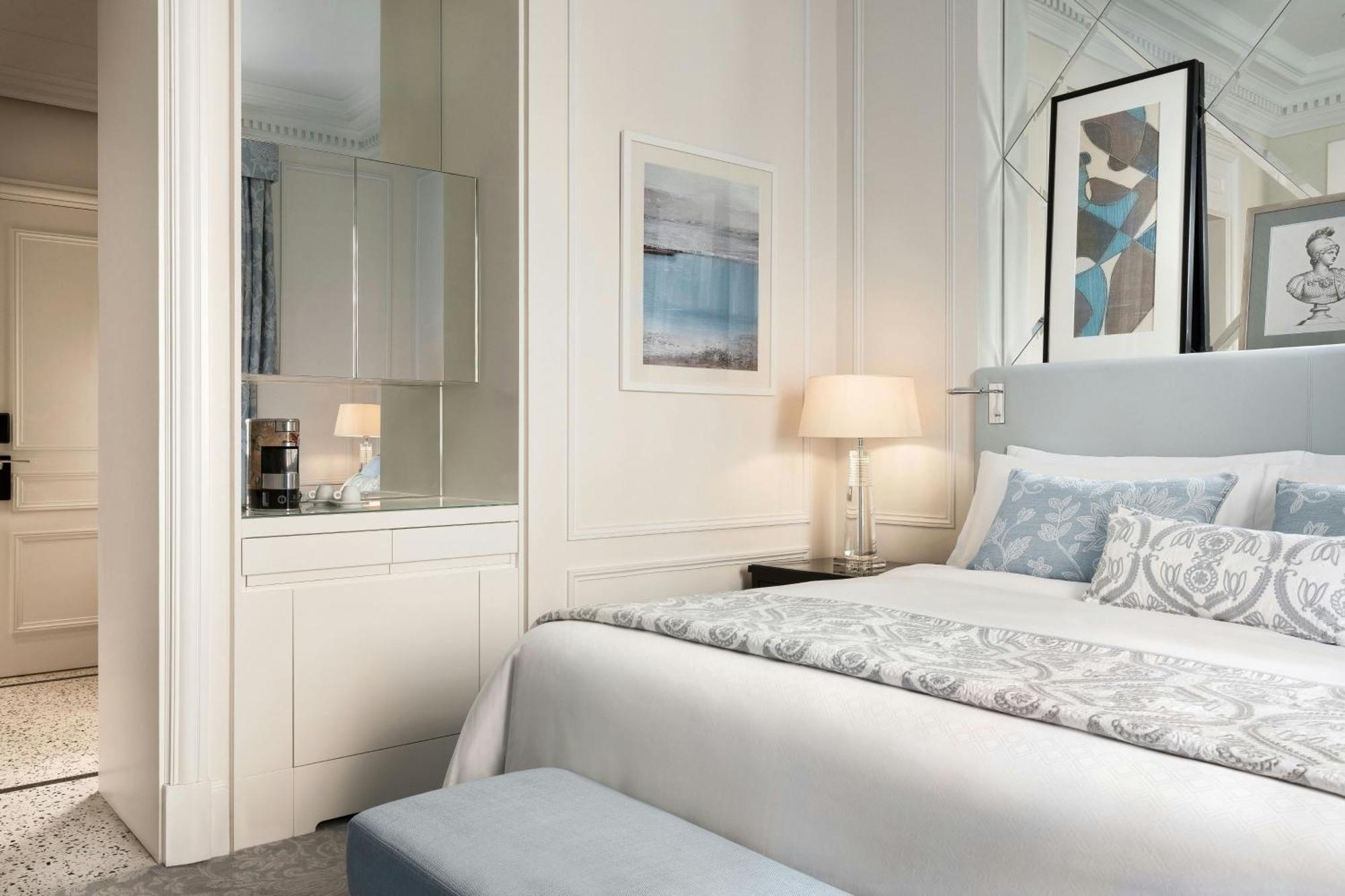 Deluxe Double King Guest room