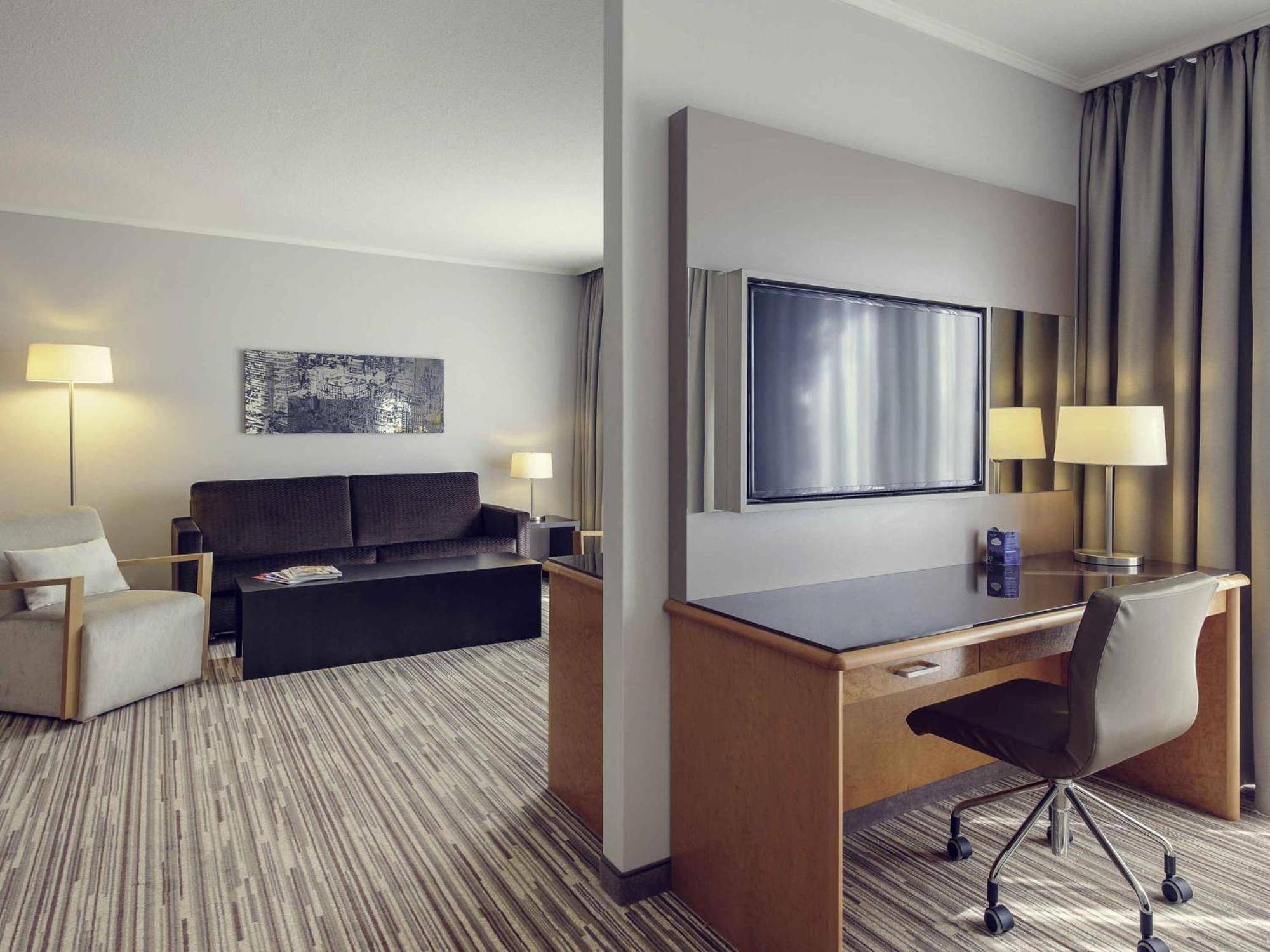 Privilege Suite Double Bed