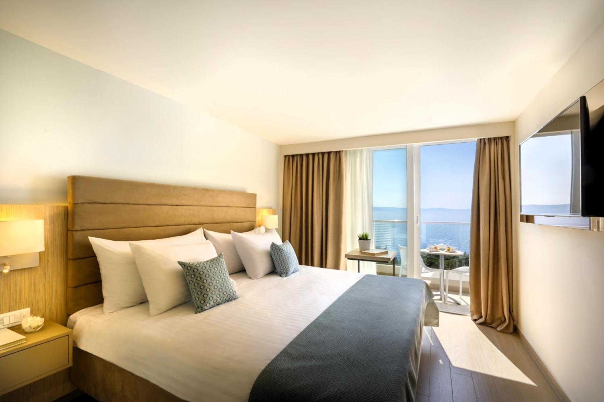 Room 2 Seaview Designed Adults