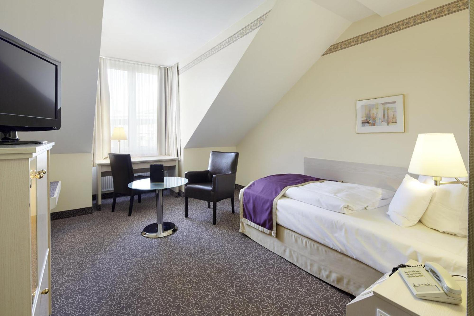 Single Room Single Bed