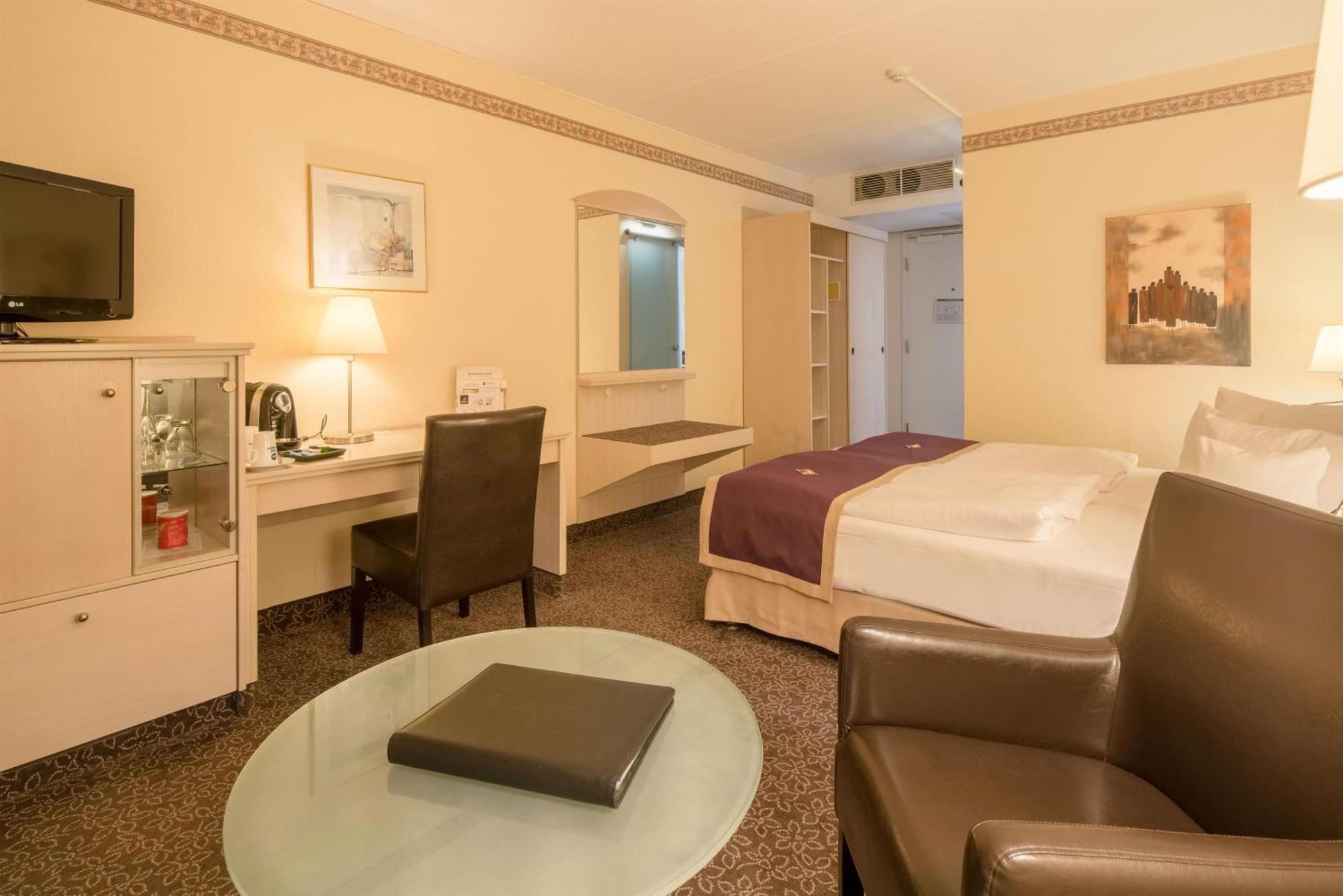 Double Room Two Single Beds