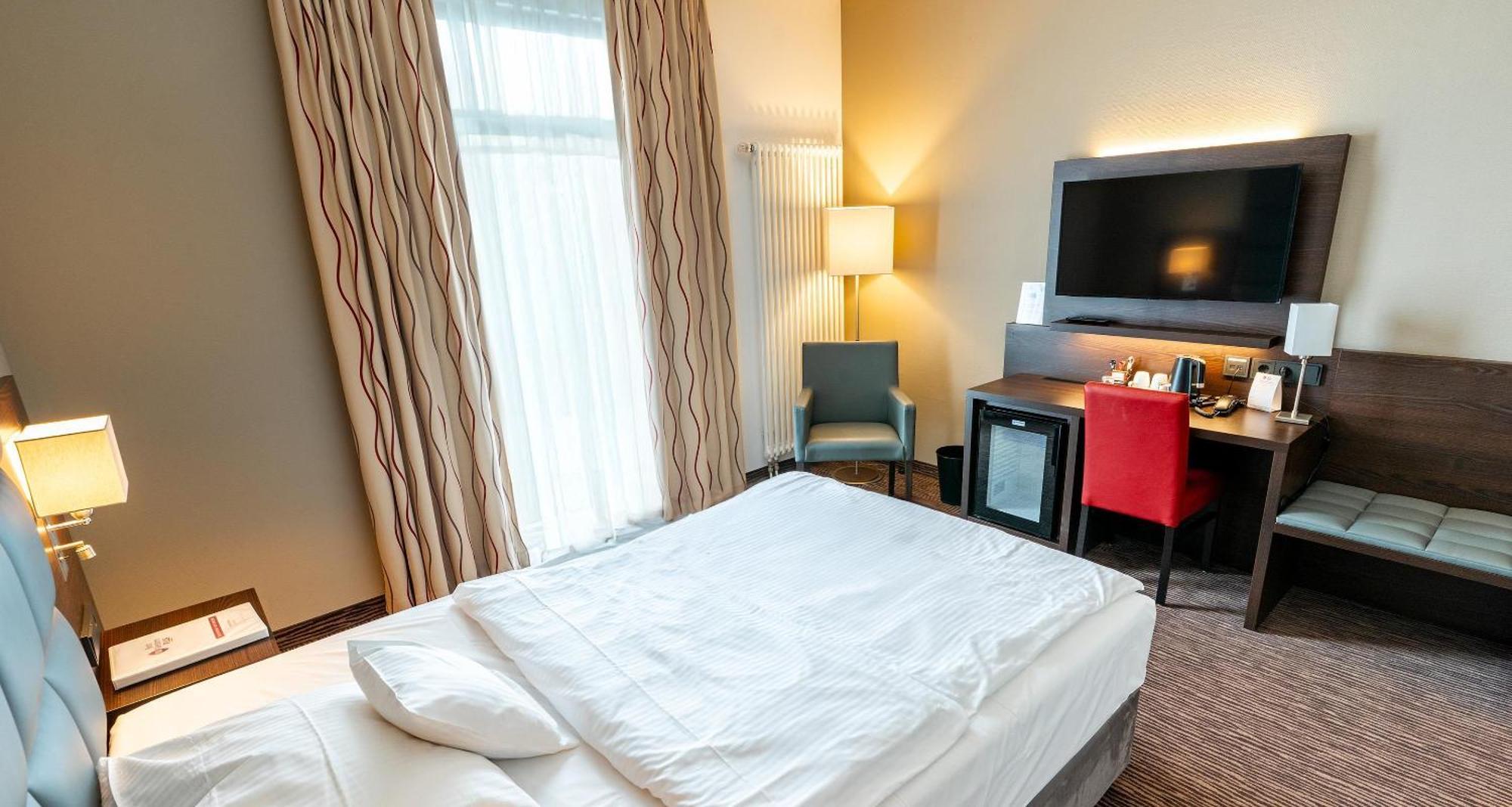 Comfort Queen Room