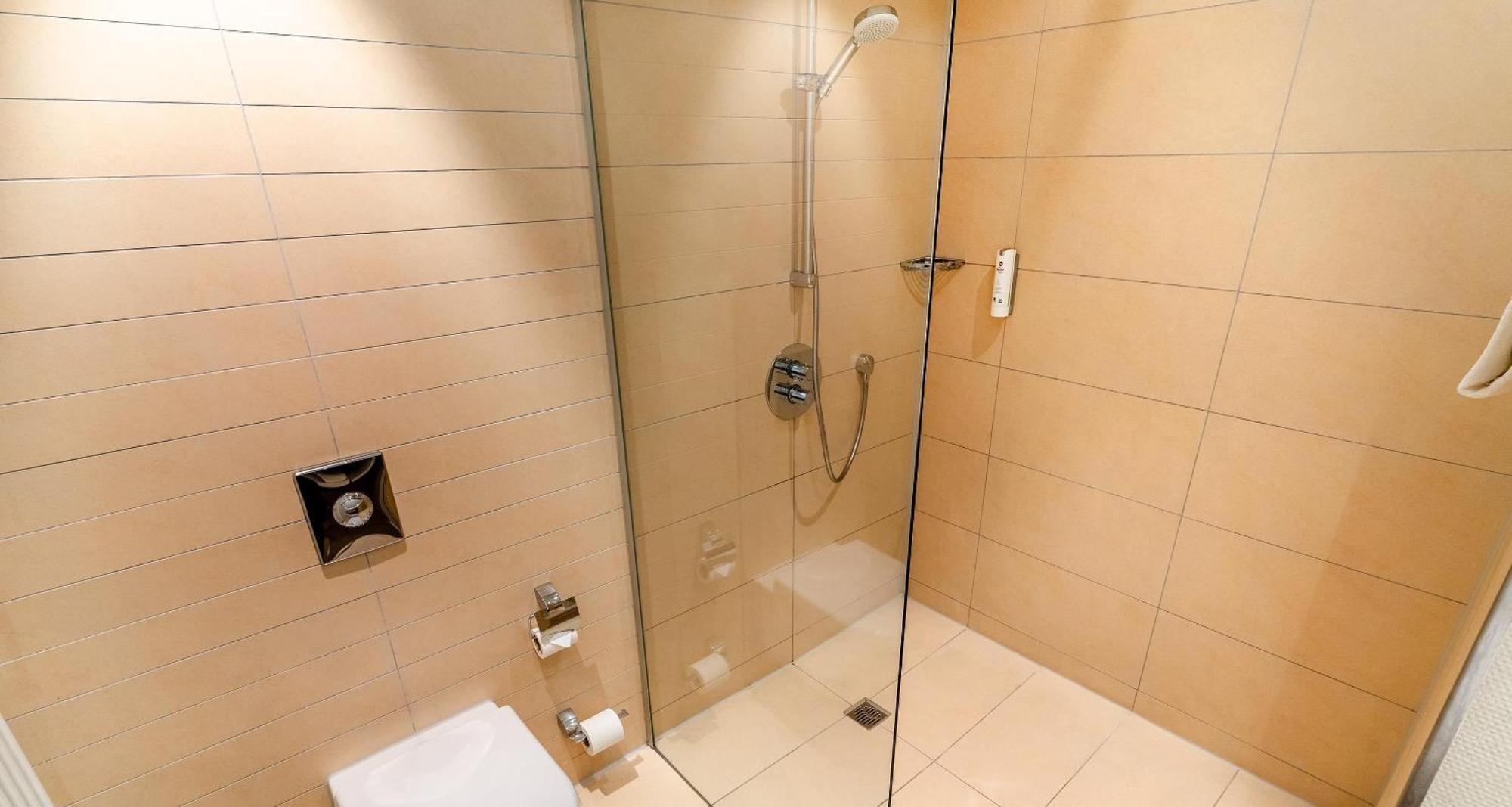 Comfort Queen Room