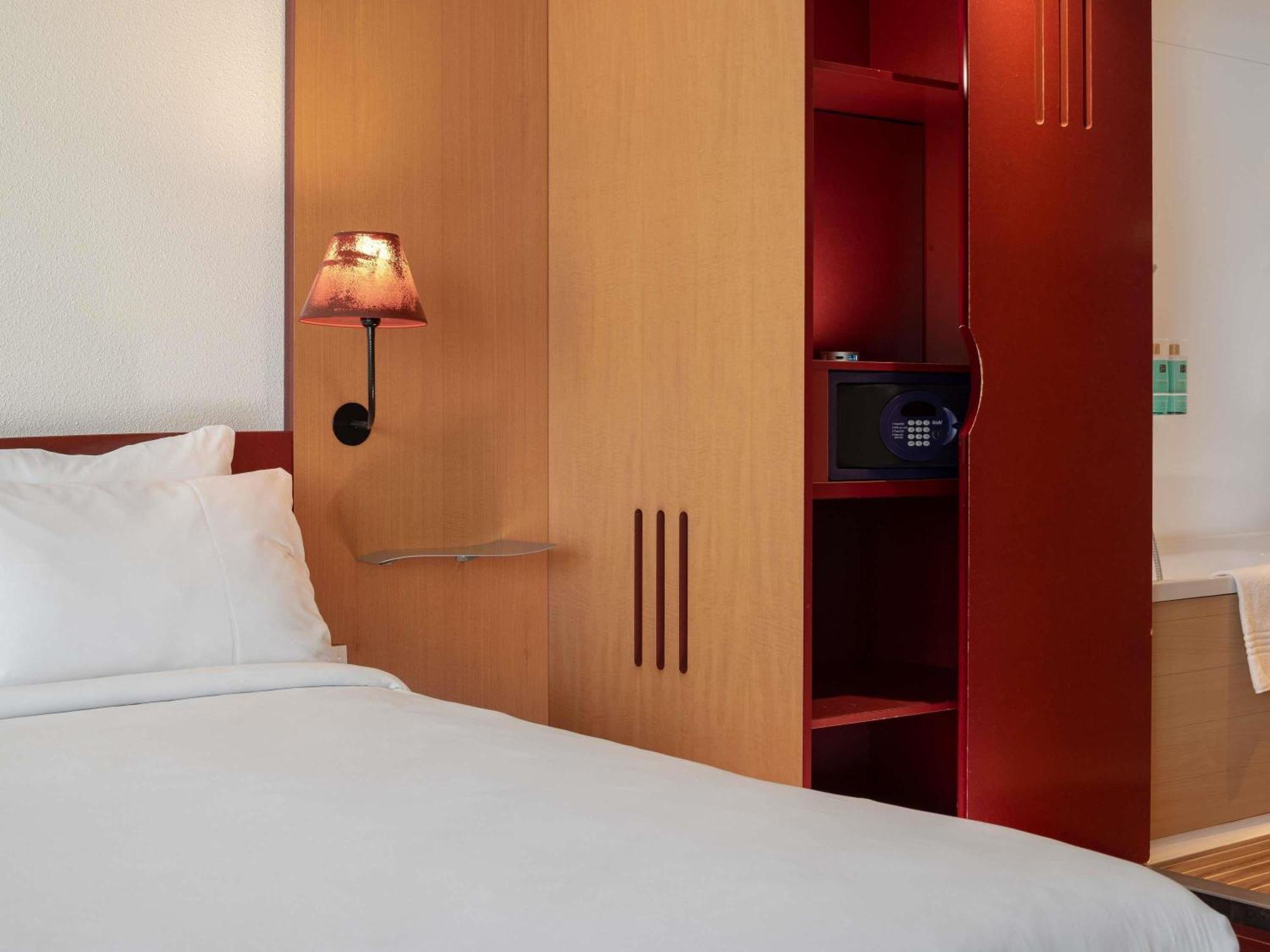 Superior Suite One Double Bed One Single Bed