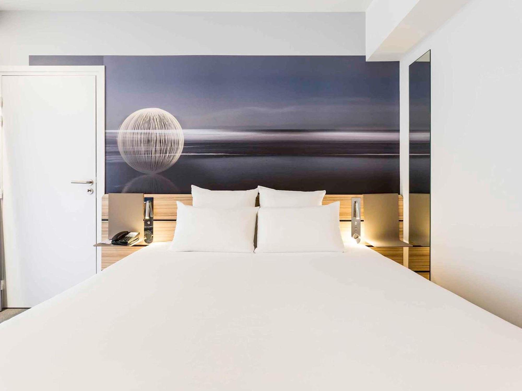 Executive Queen Room