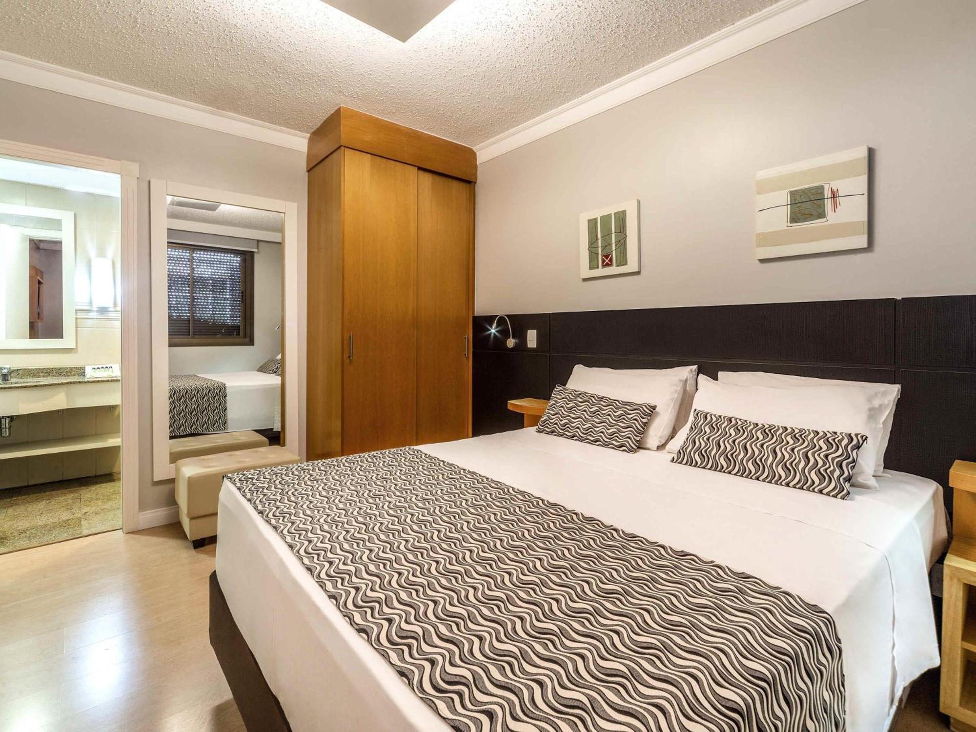 Superior Apartment One Double Bed Sofa