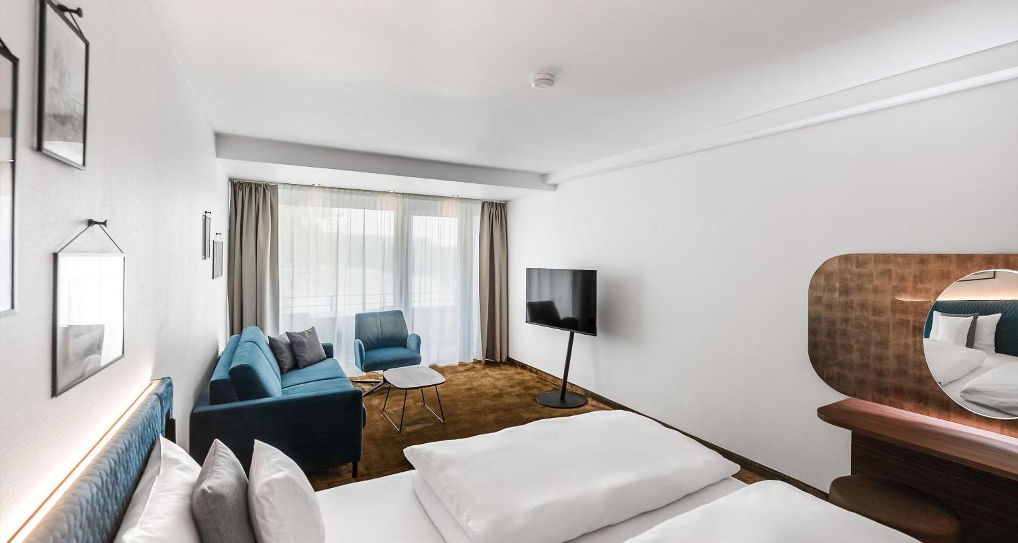 Double Room Balcony Lake View