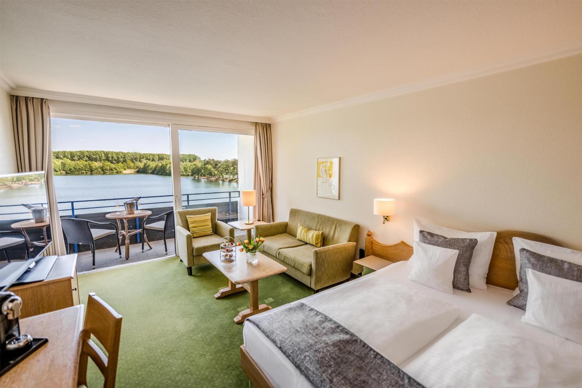 Double Room Balcony Lake View