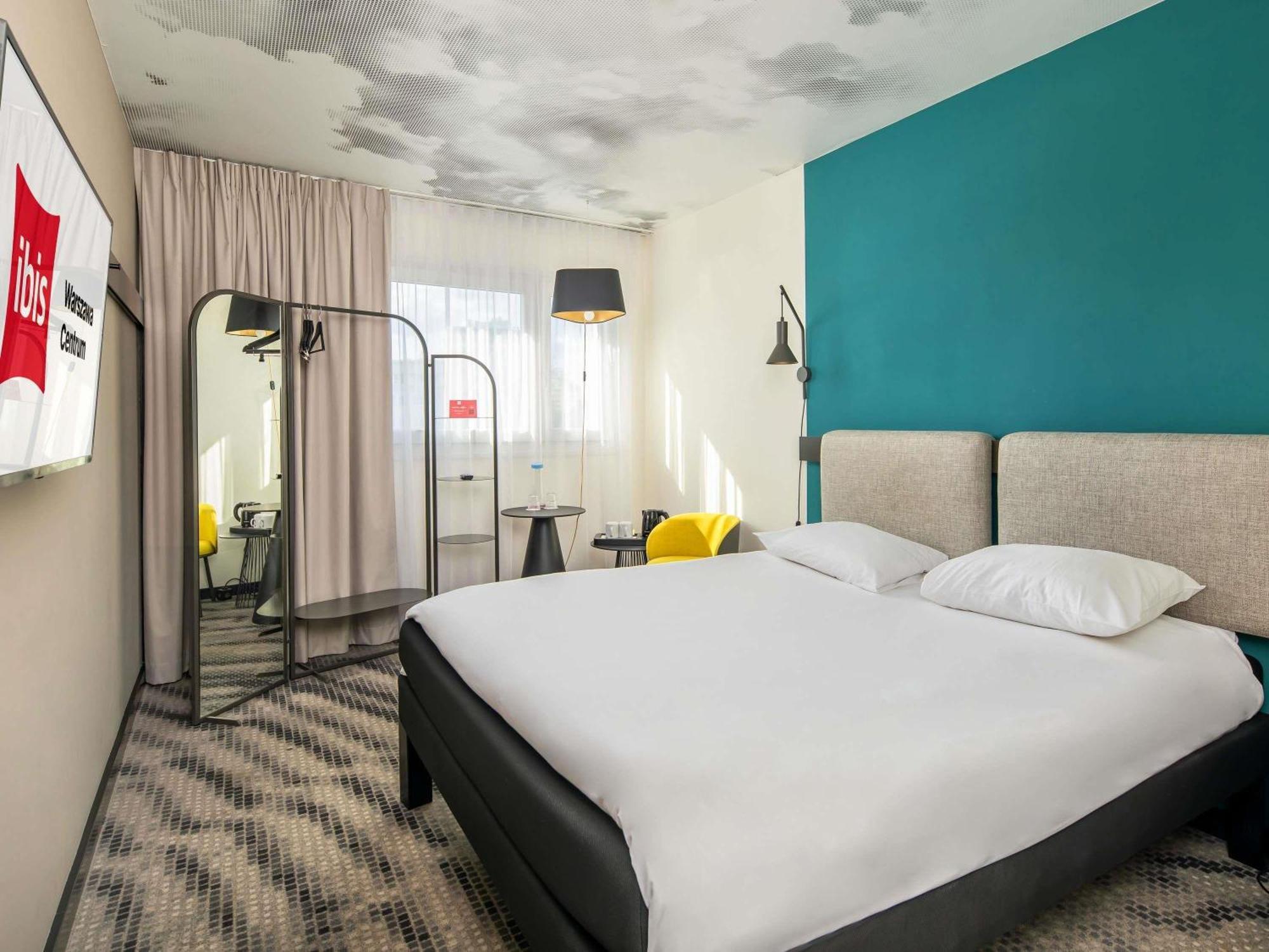 KAI Queen Room