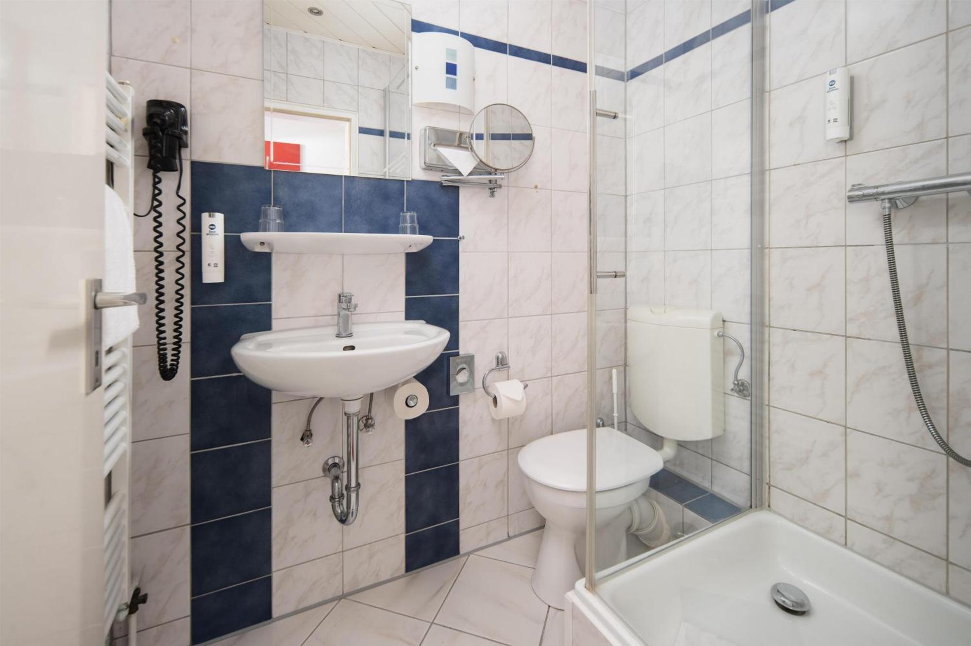 Standard Single Room