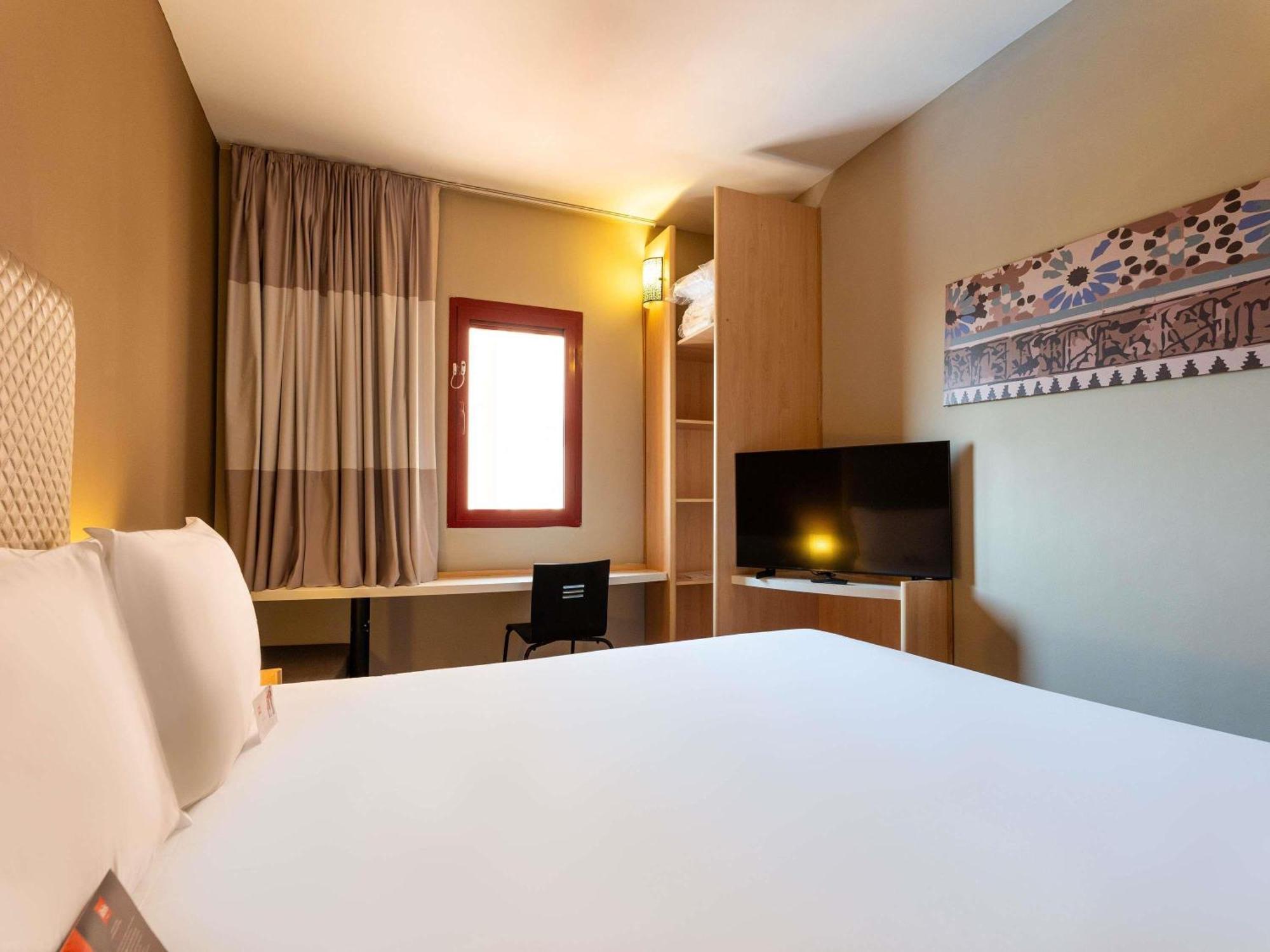 Standard Room 1 Double Bed Mountain View