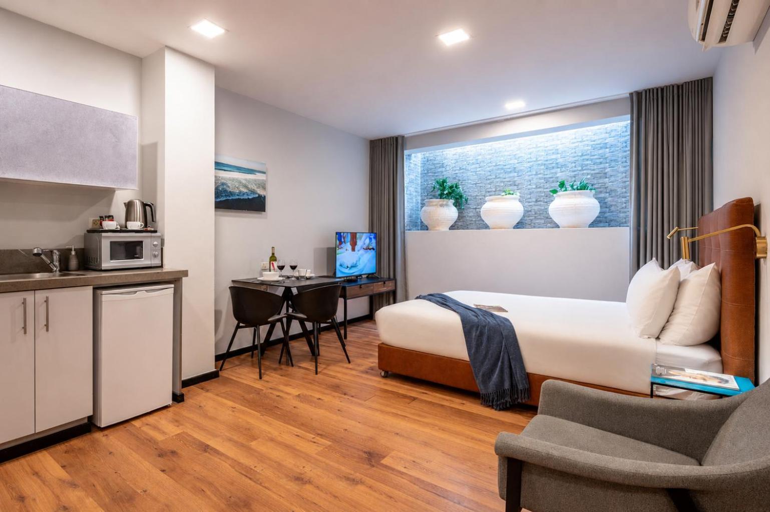 Studio Basement Double Bed