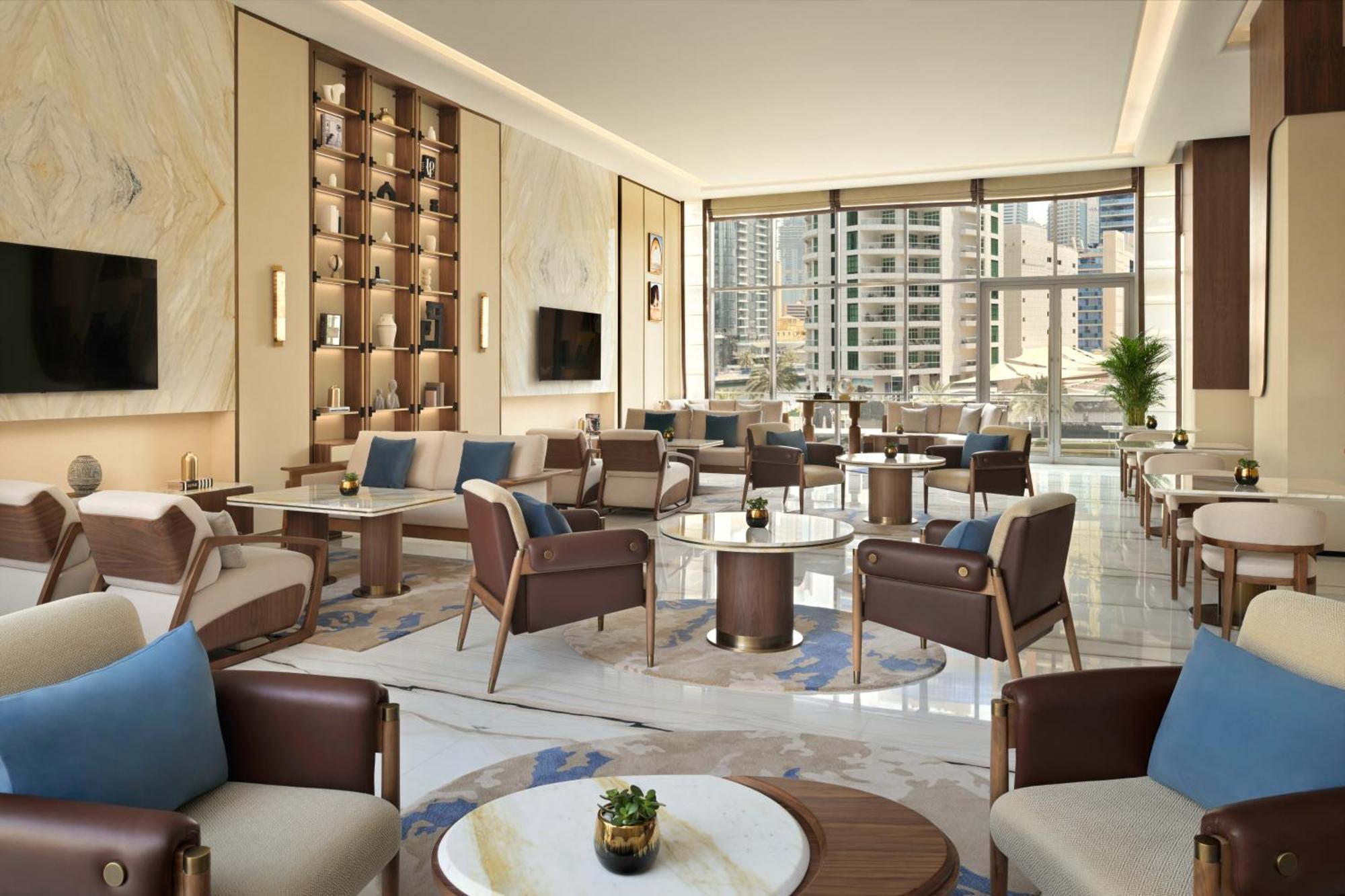 Executive City View Room Twin Bed Club lounge access including direct access to Dubai Marina Mall & Marina Walk