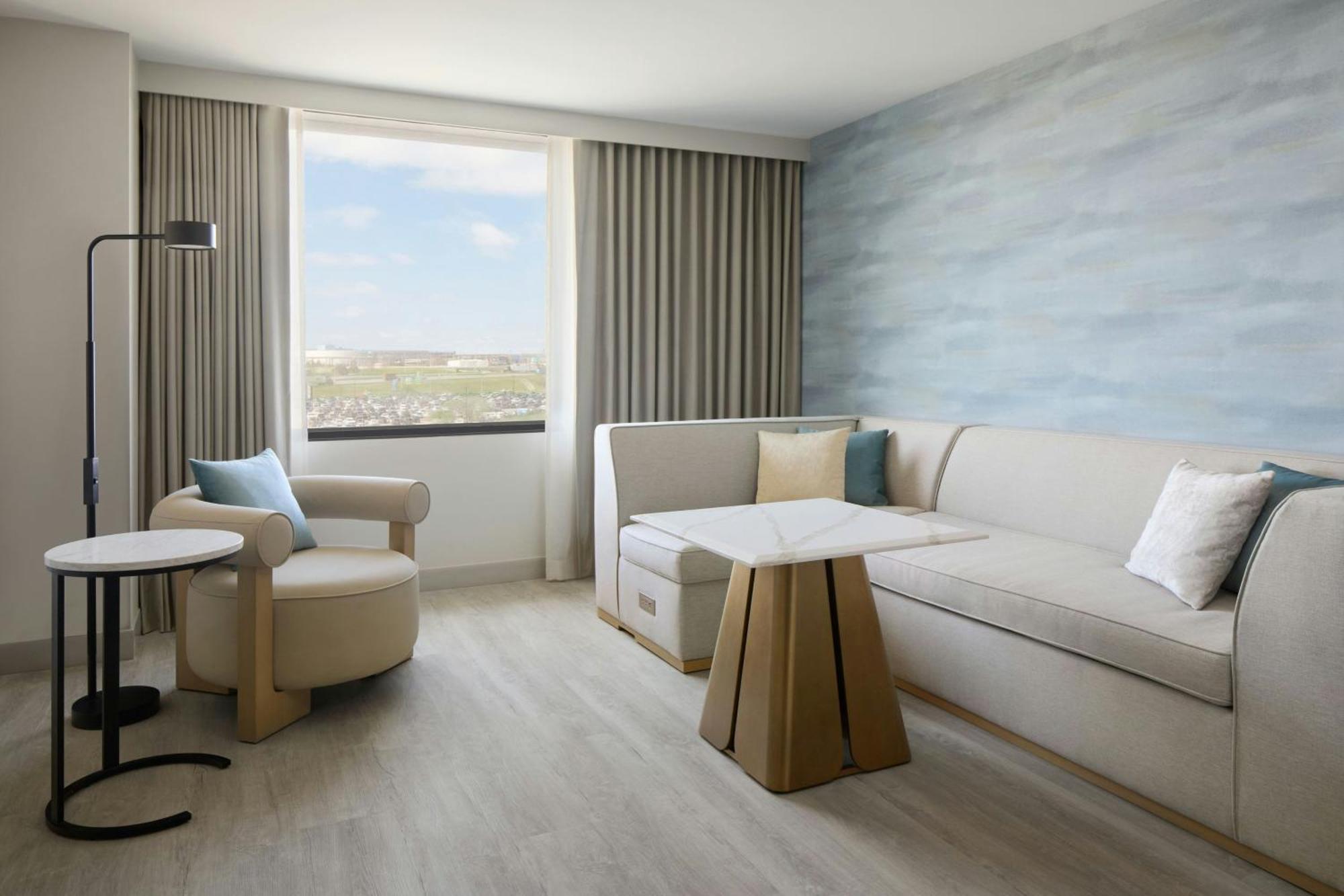 Corner King Room