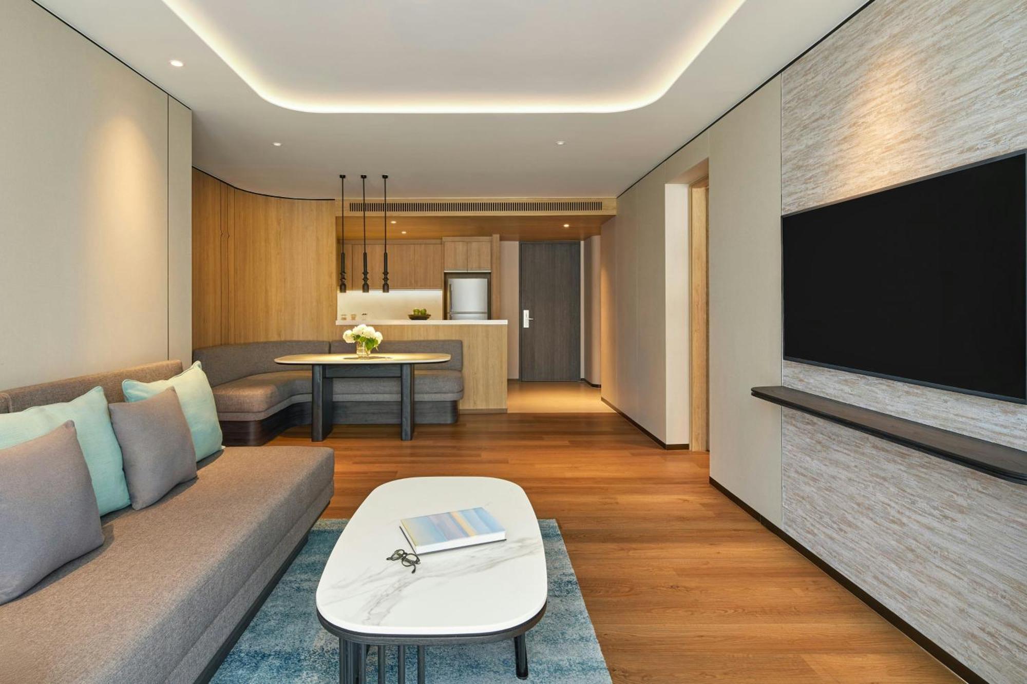 One-Bedroom Executive King Suite City View