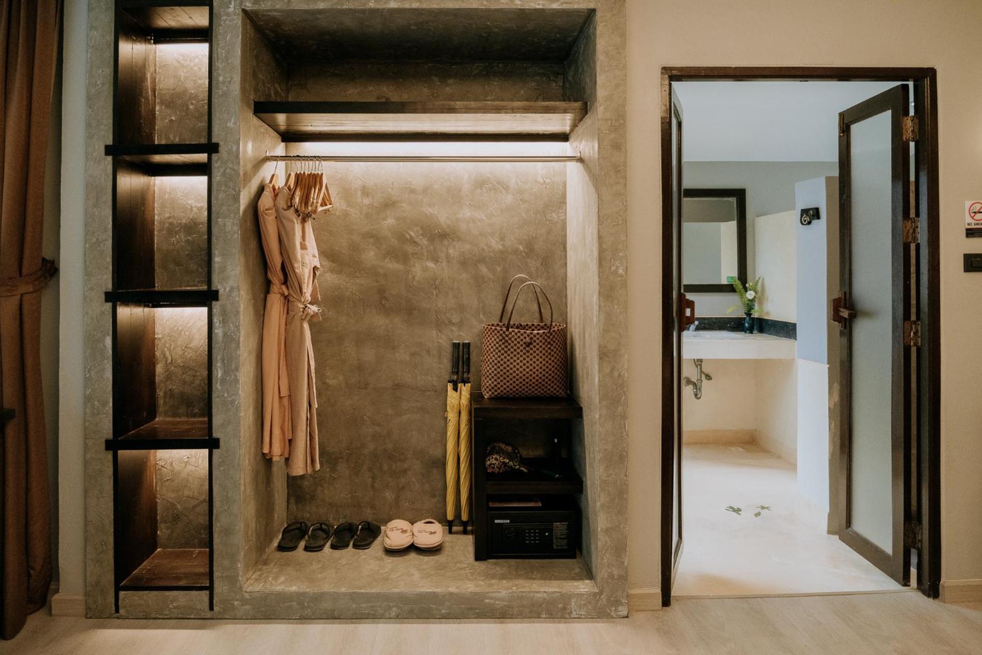 One-Bedroom Cottage Spa Bath