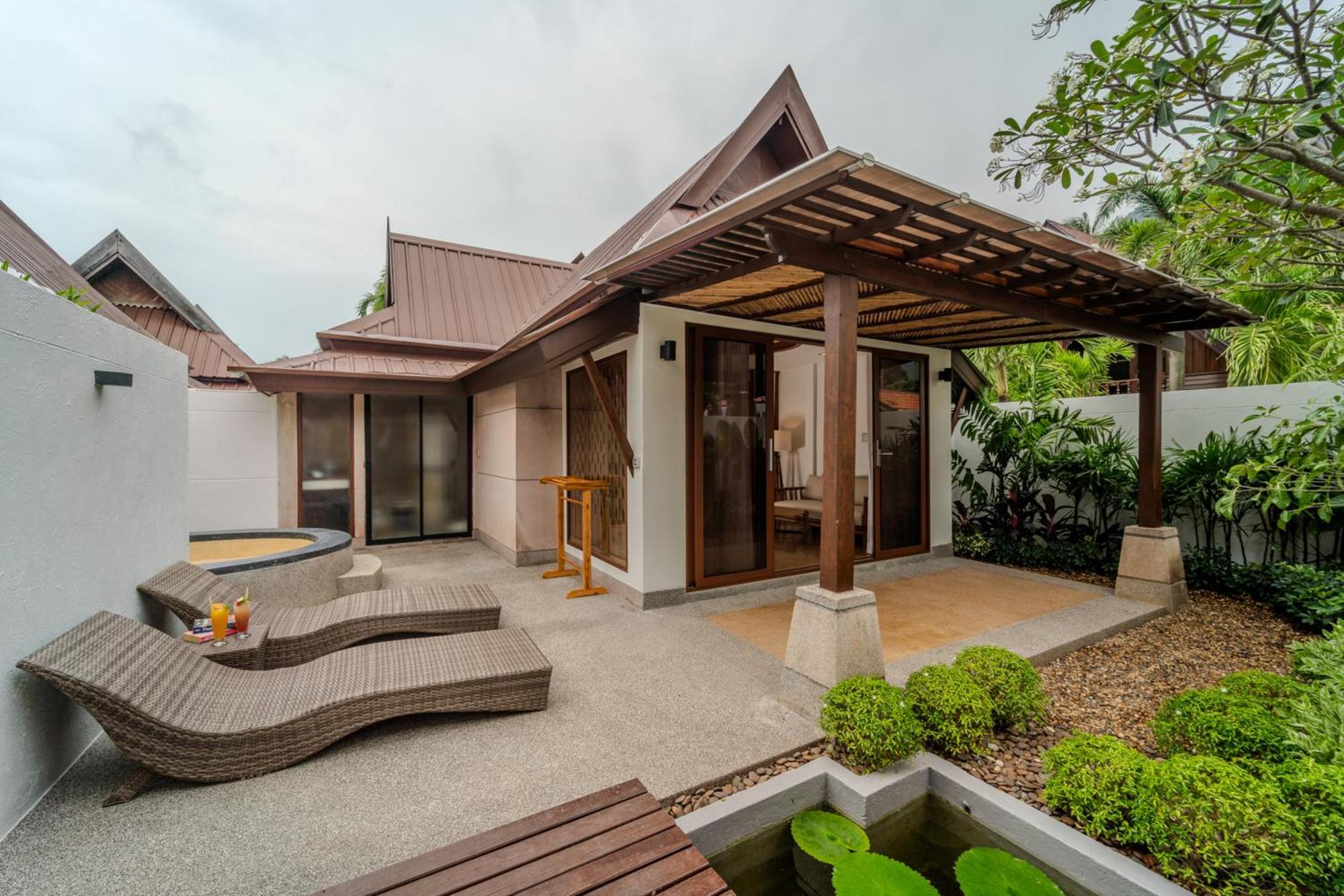 One-Bedroom Tropical Villa Spa Bath