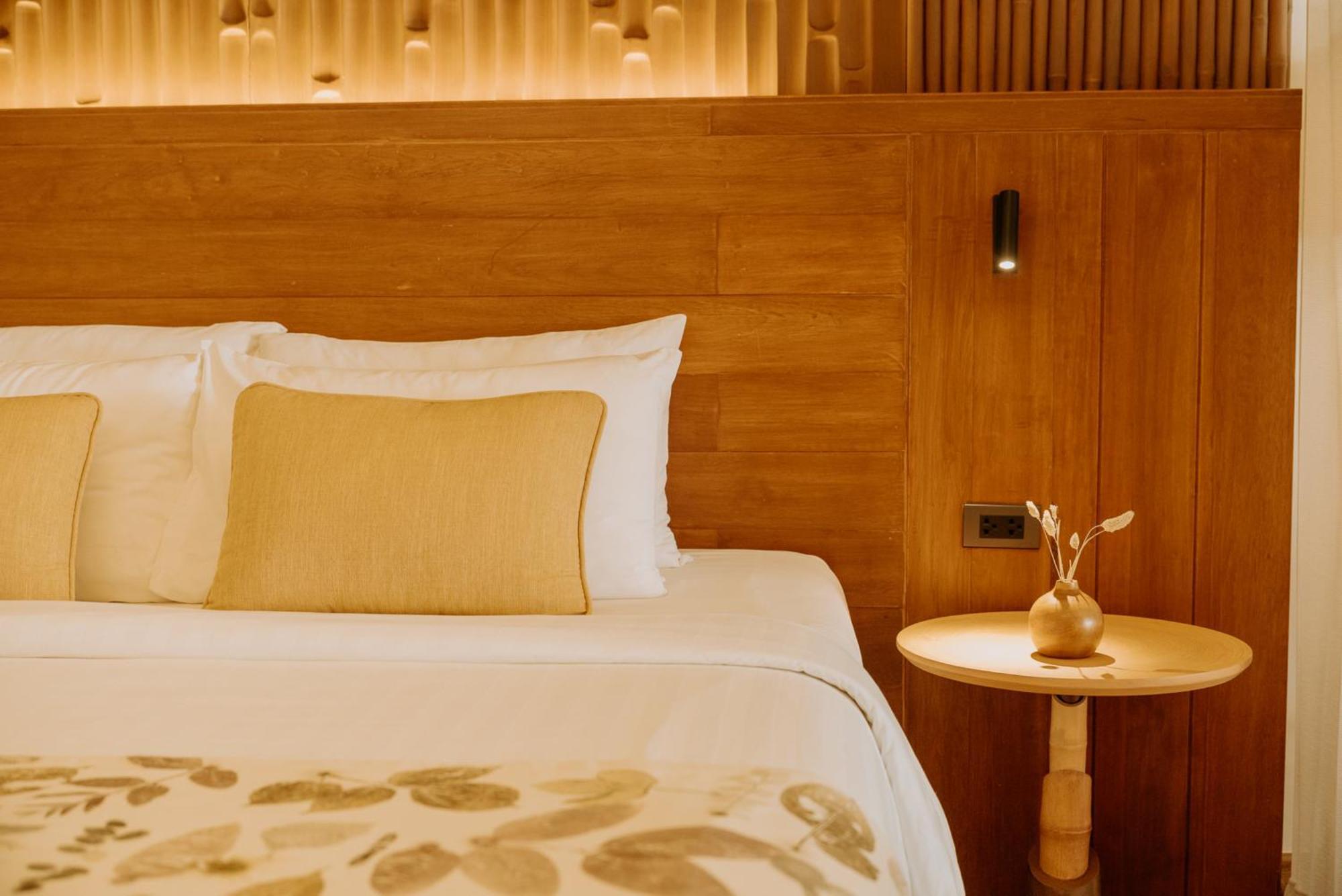 One-Bedroom Tropical Villa Spa Bath