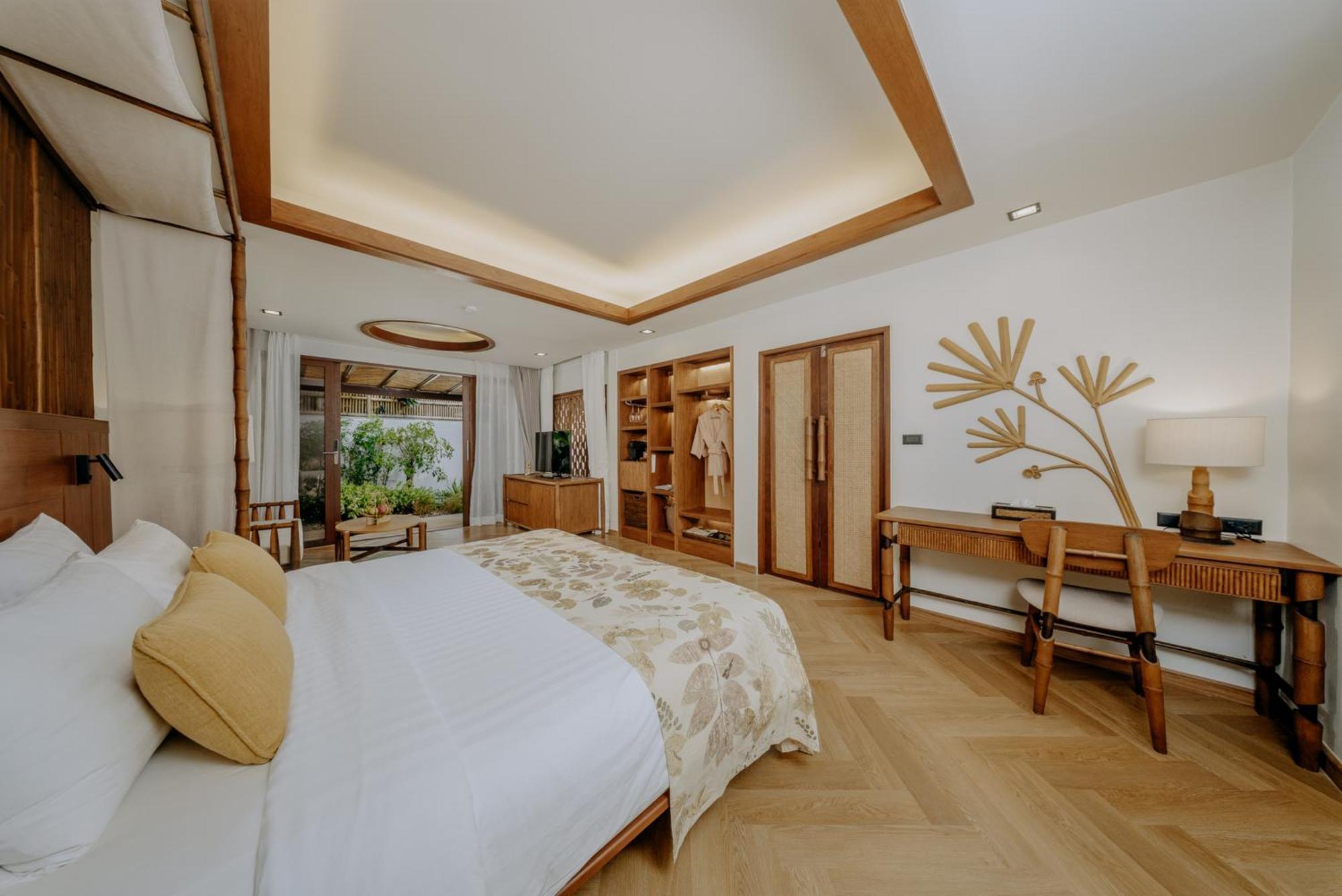 One-Bedroom Tropical Villa Spa Bath