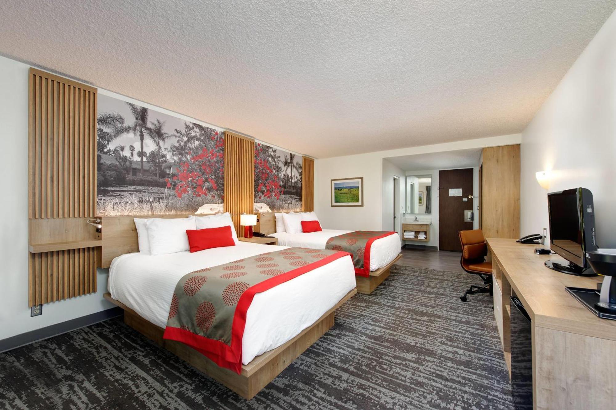 Superior Queen Room with Garden View - Non-Smoking