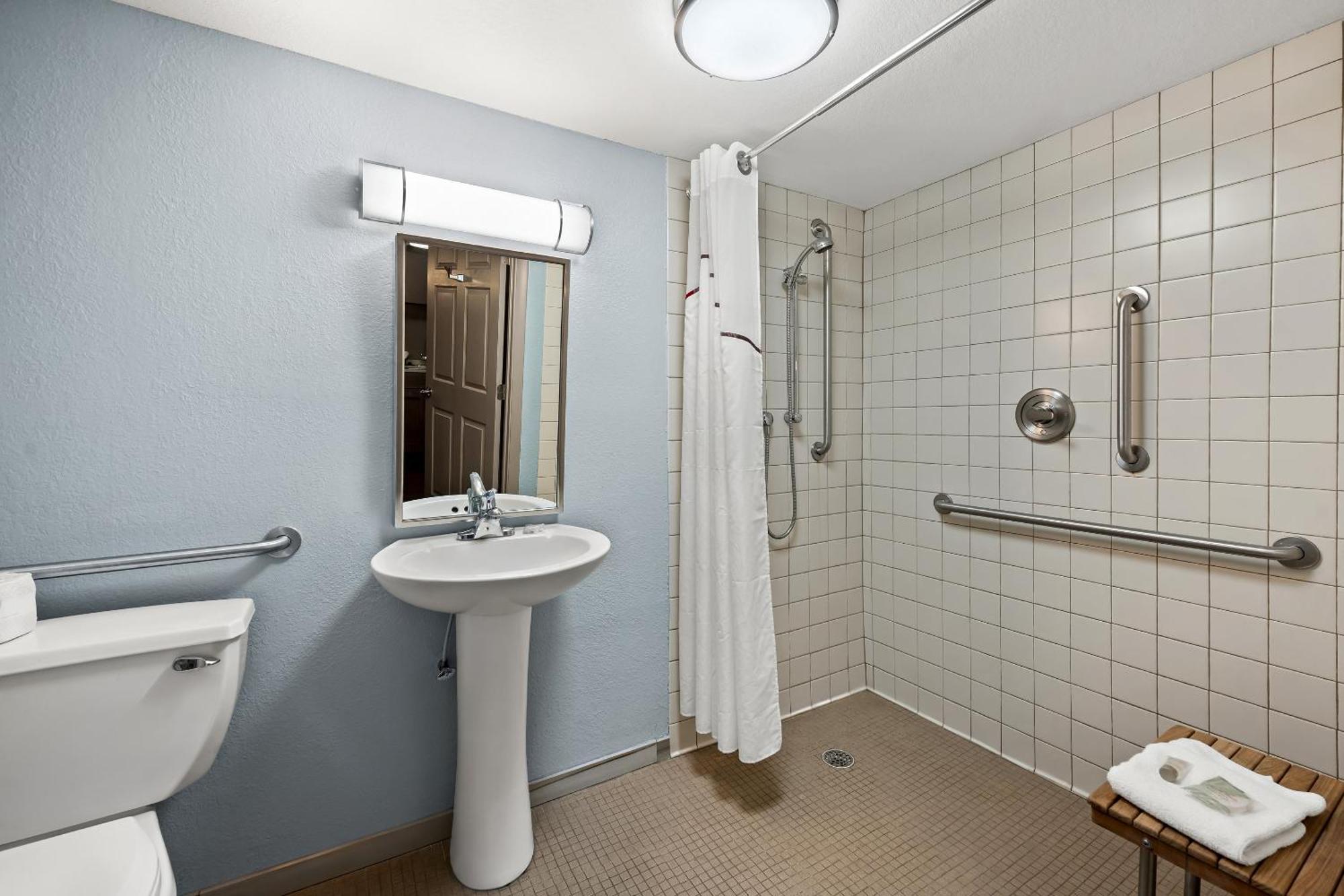 Standard King Room Disability Access Smoke