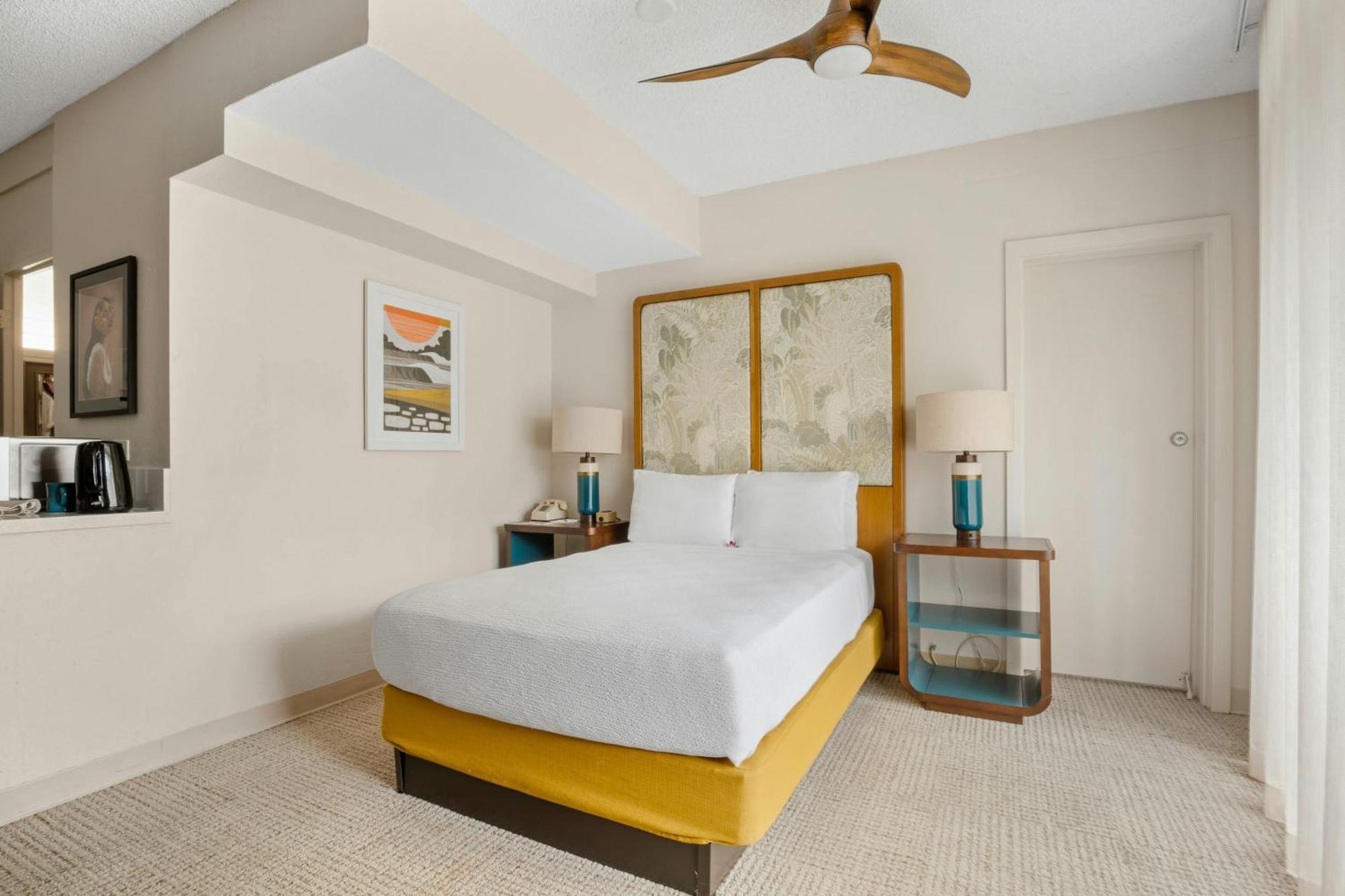 Deluxe Single Room