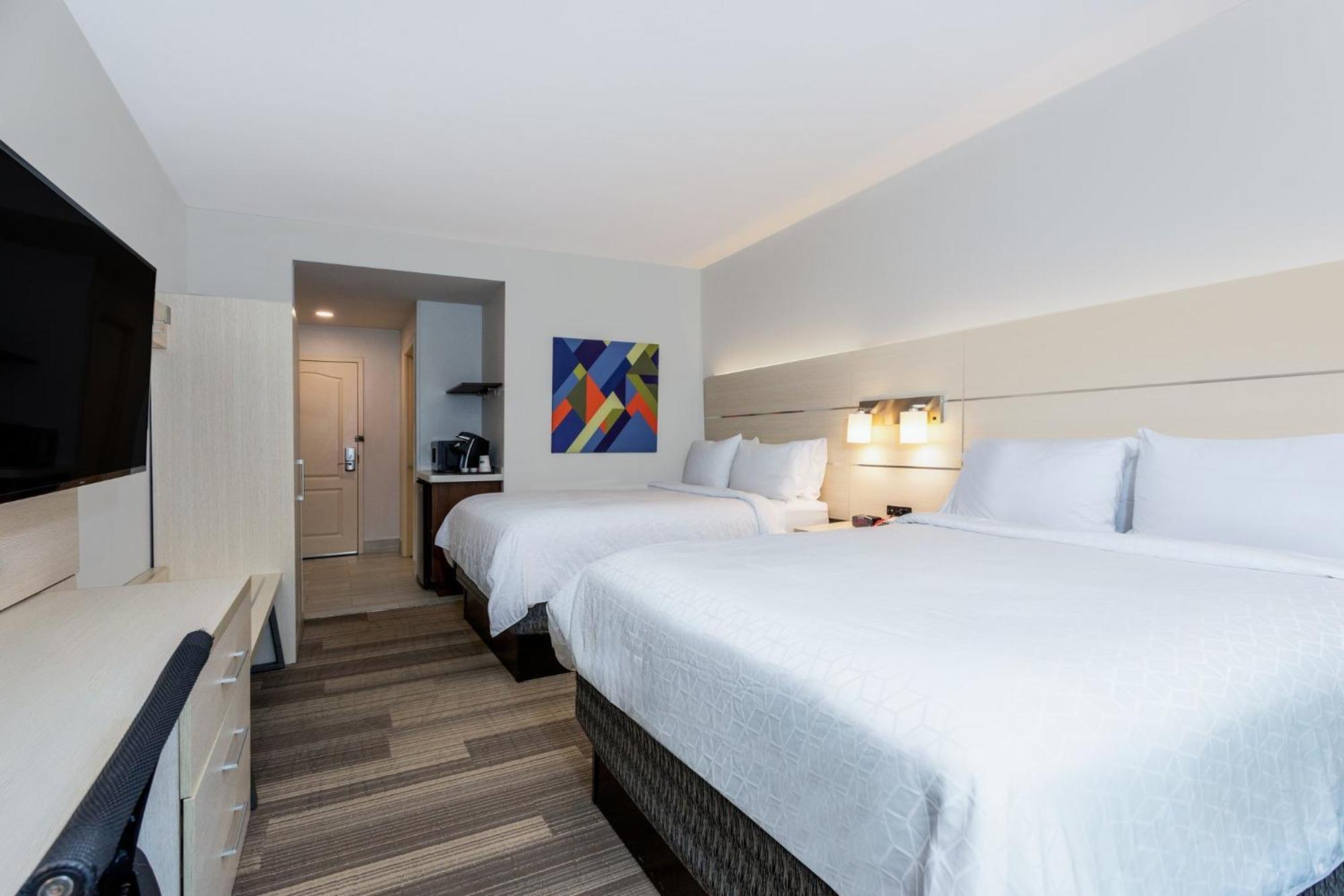 Queen Room Two Queen Beds Disability Access