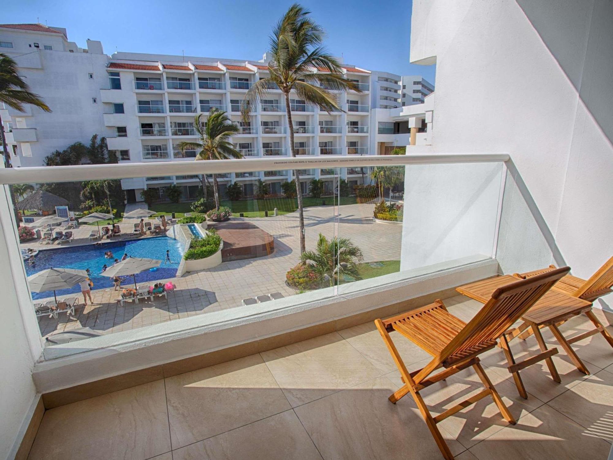 Resort Grand King Room Sofa Bed Balcony or Terrace