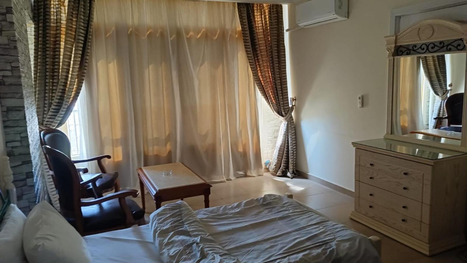 One-Bedroom Apartment Families Only