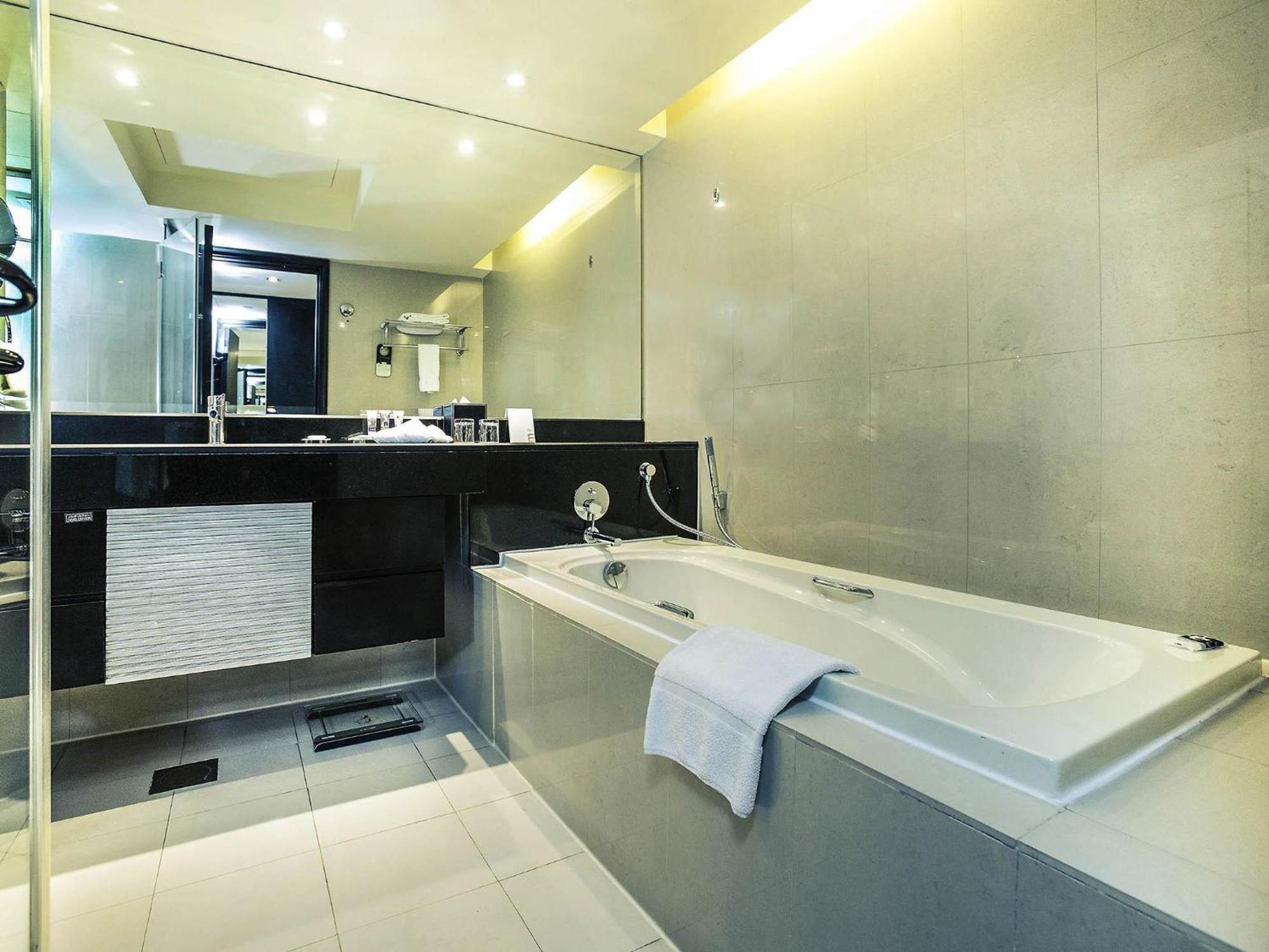 Superior Double Room Complimentary Shuttle Service to La Mer Beach Dubai Mall or Burj Khalifa & other Malls Drop Off Only Fixed Timing