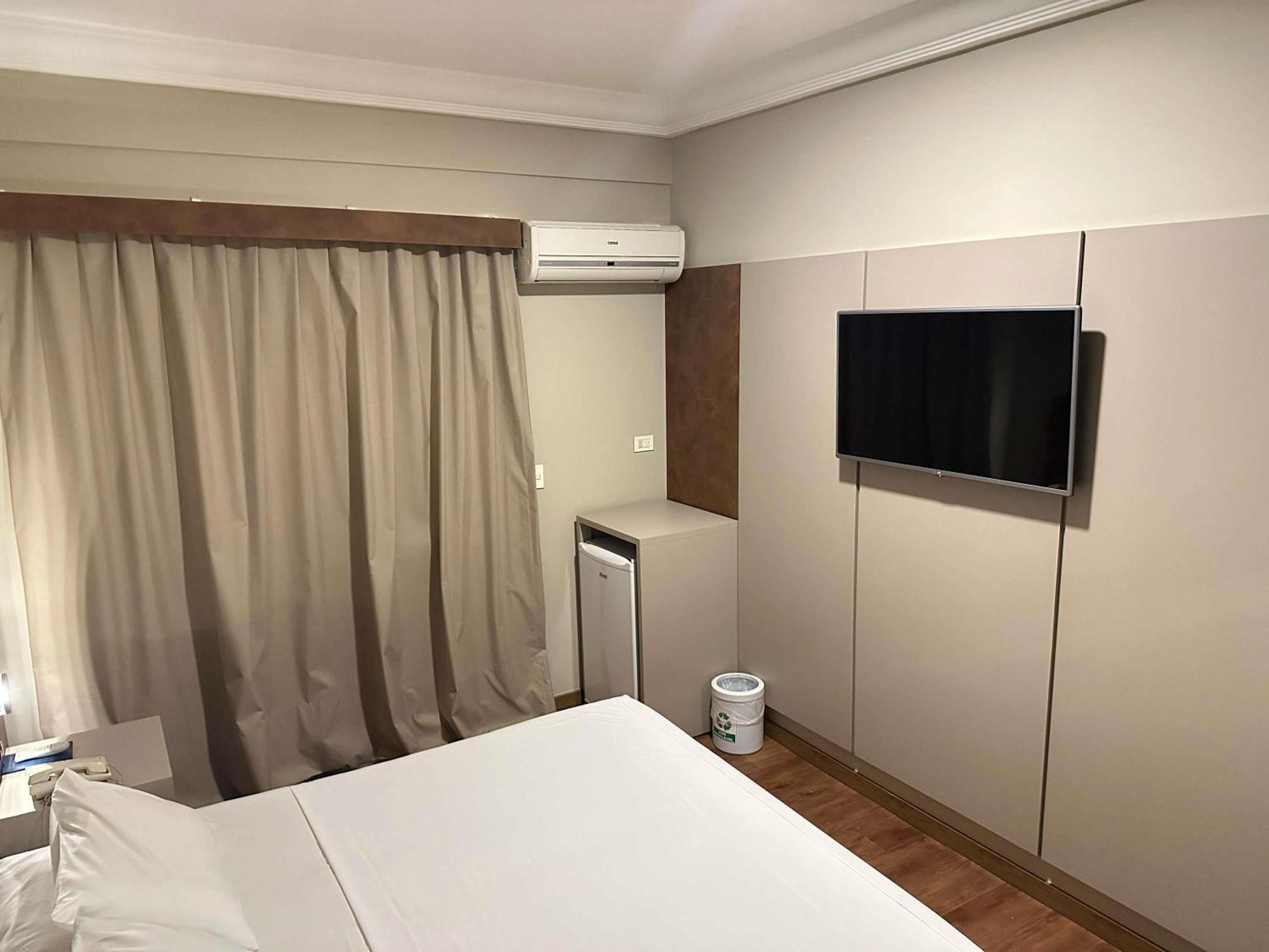 Executive Suite King bed
