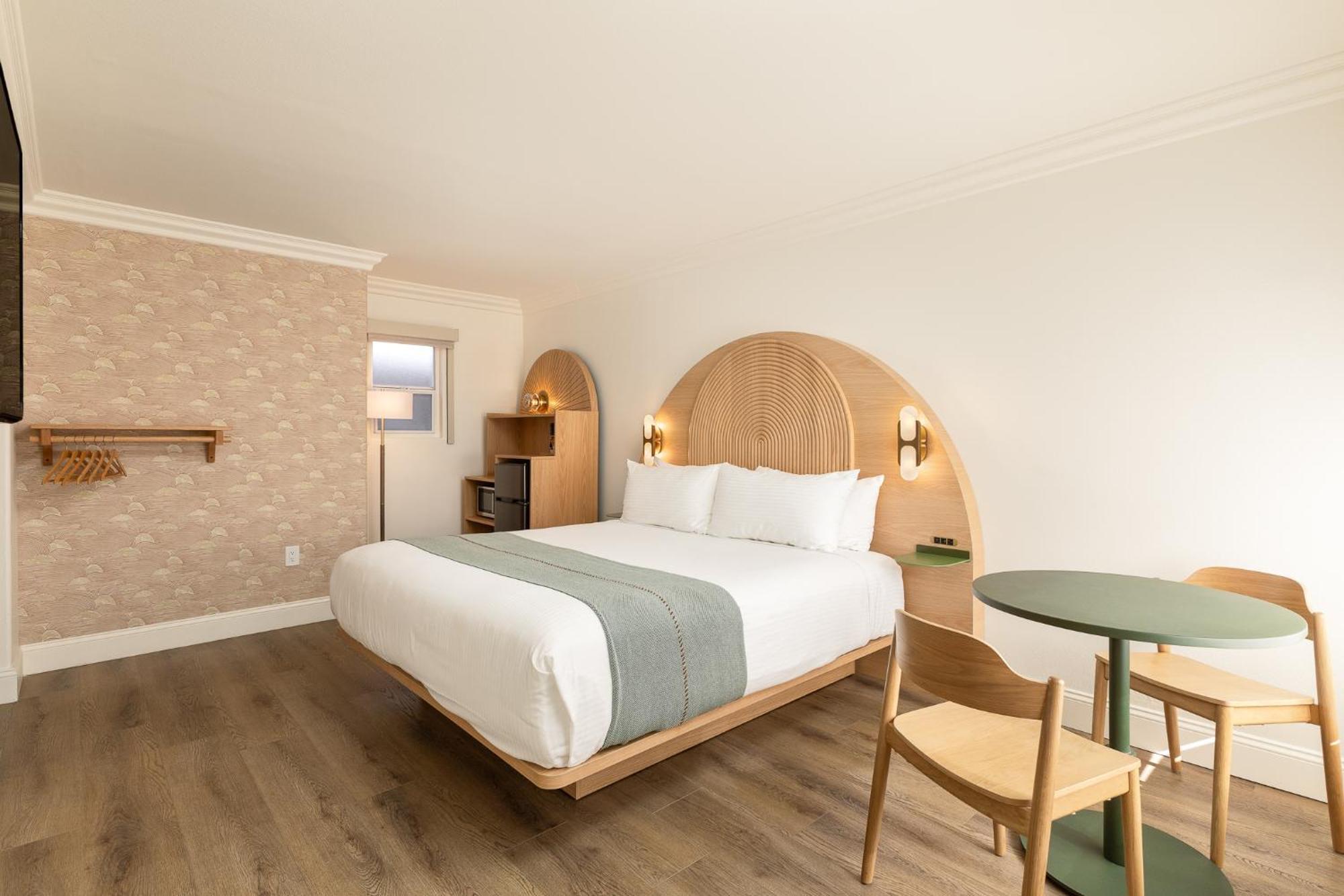 Deluxe King ADA Renovated