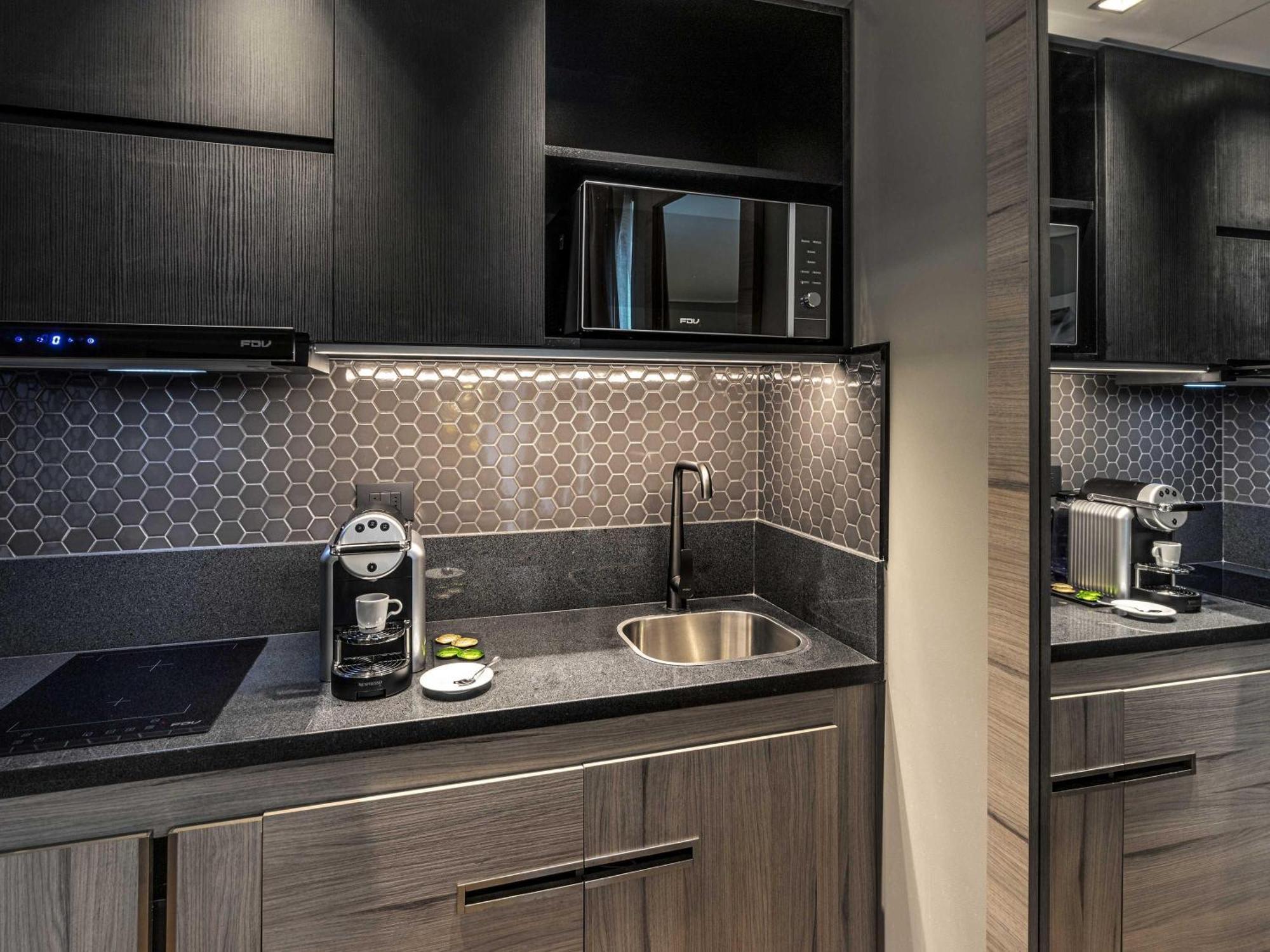 Junior King Suite