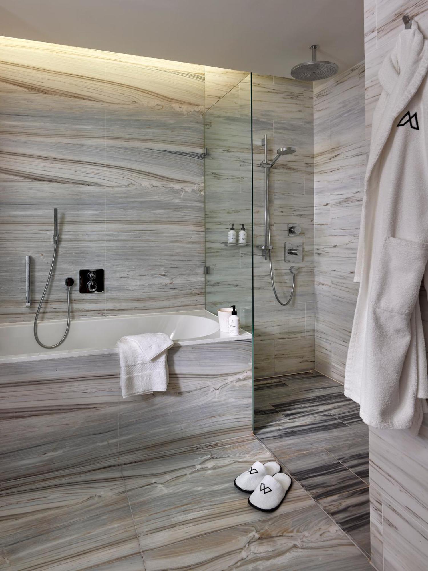 Superior King Room Lounge Wellness Access