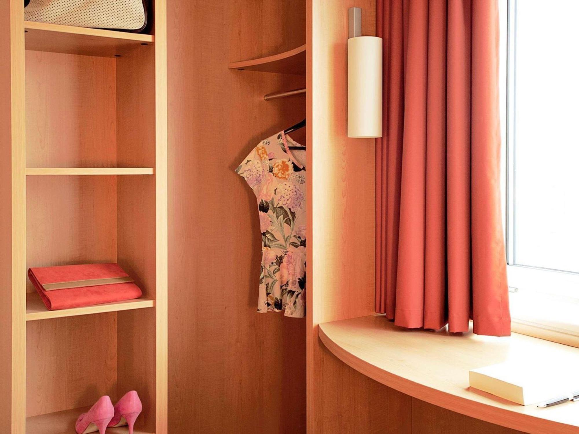 Standard Twin Room Accessible Room