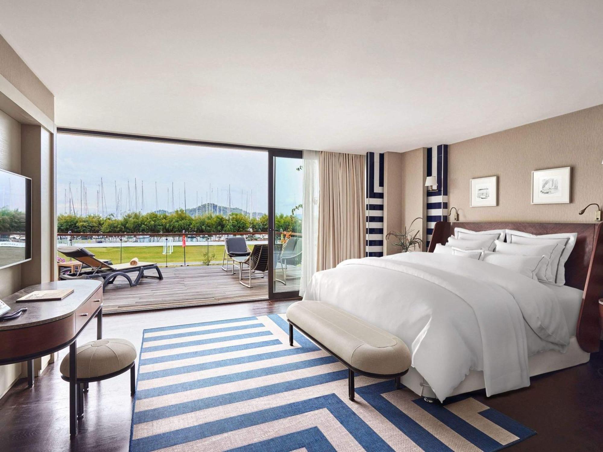 Four-Bedroom Grand Suite
