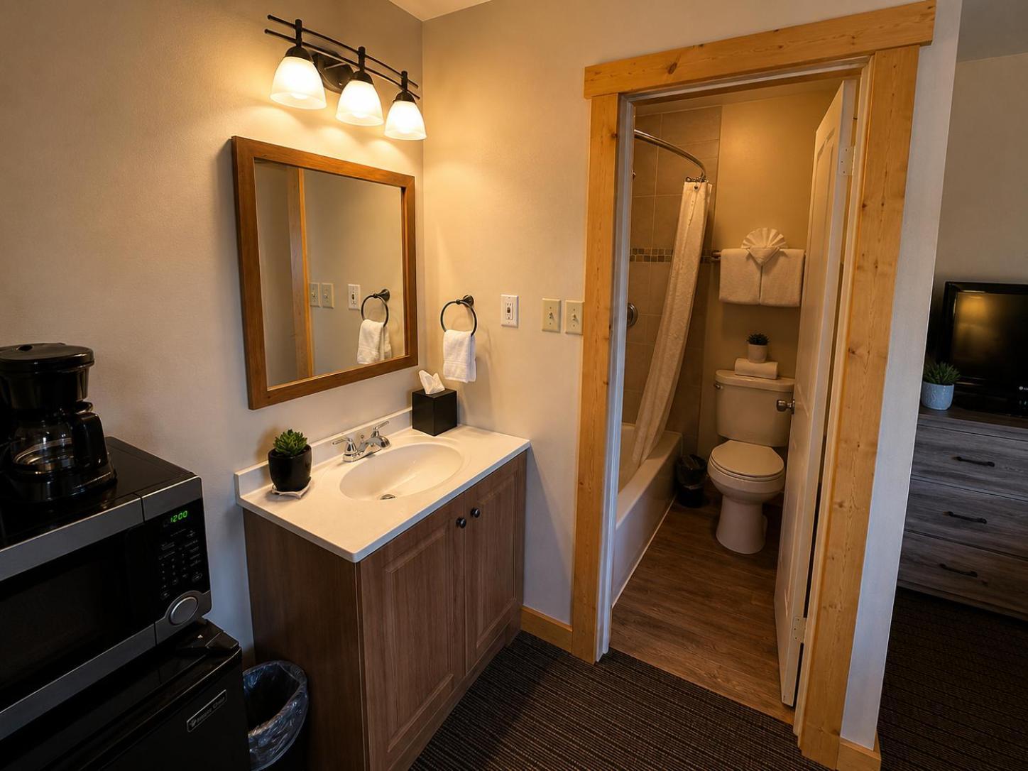 Standard Queen Room Non Pet Friendly