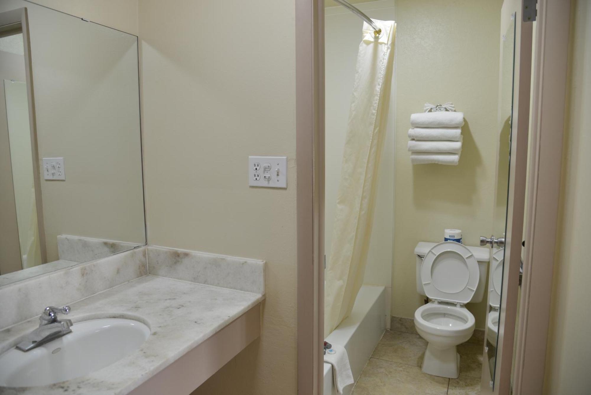 Queen Room City View