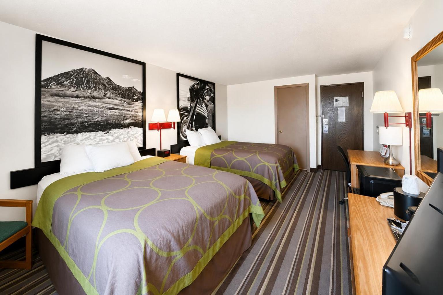 2 Queen Beds Non-Smoking