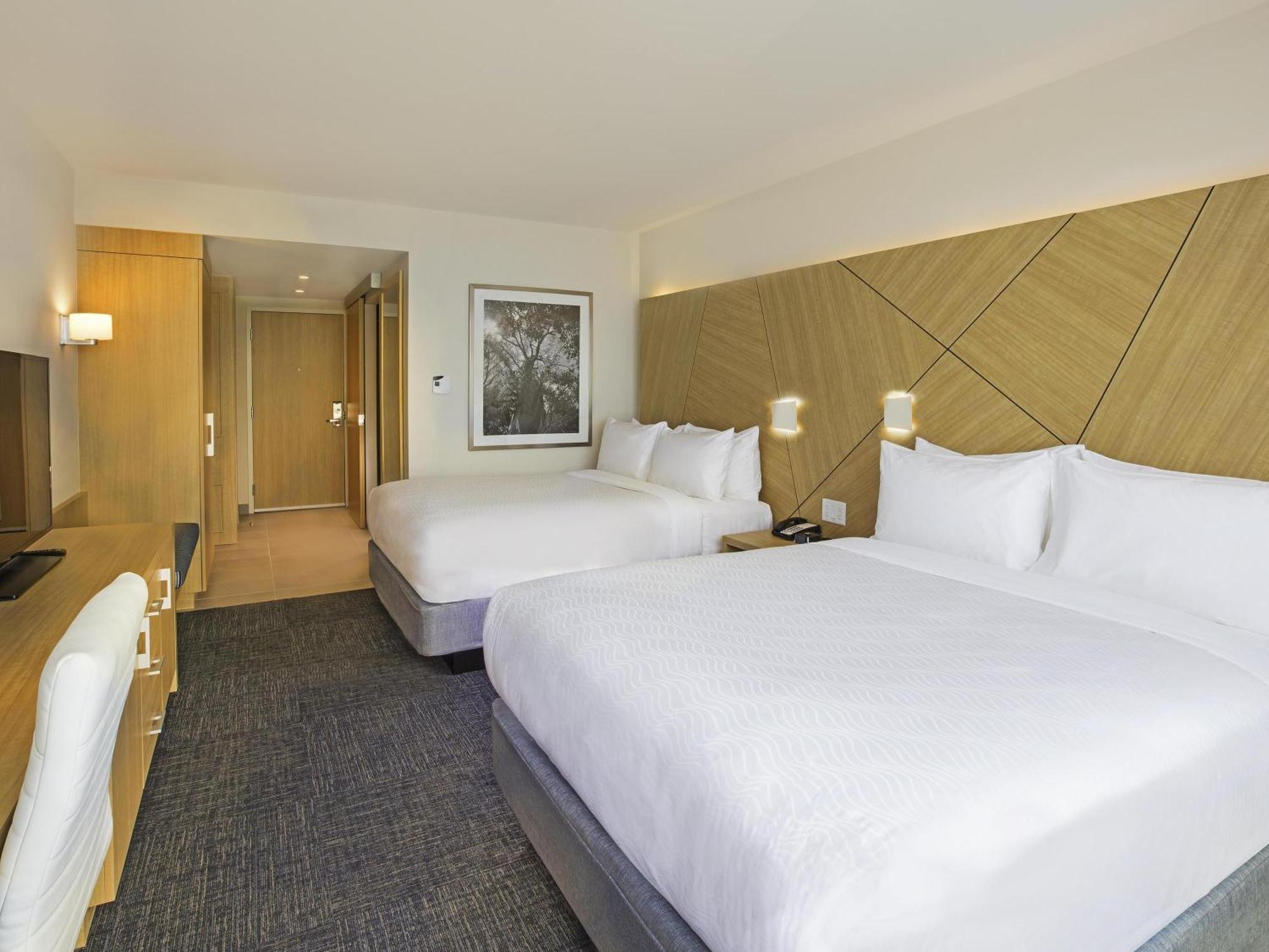 Superior Queen Room Two Queen Beds City Park View