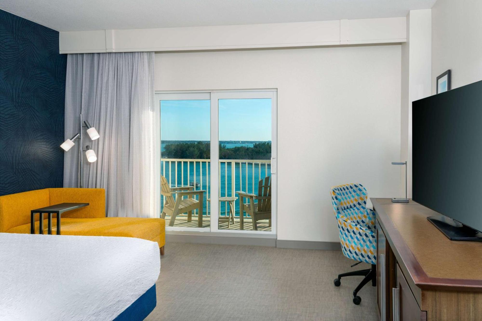 King Room Hearing Accessible Beach View Non-Smoking