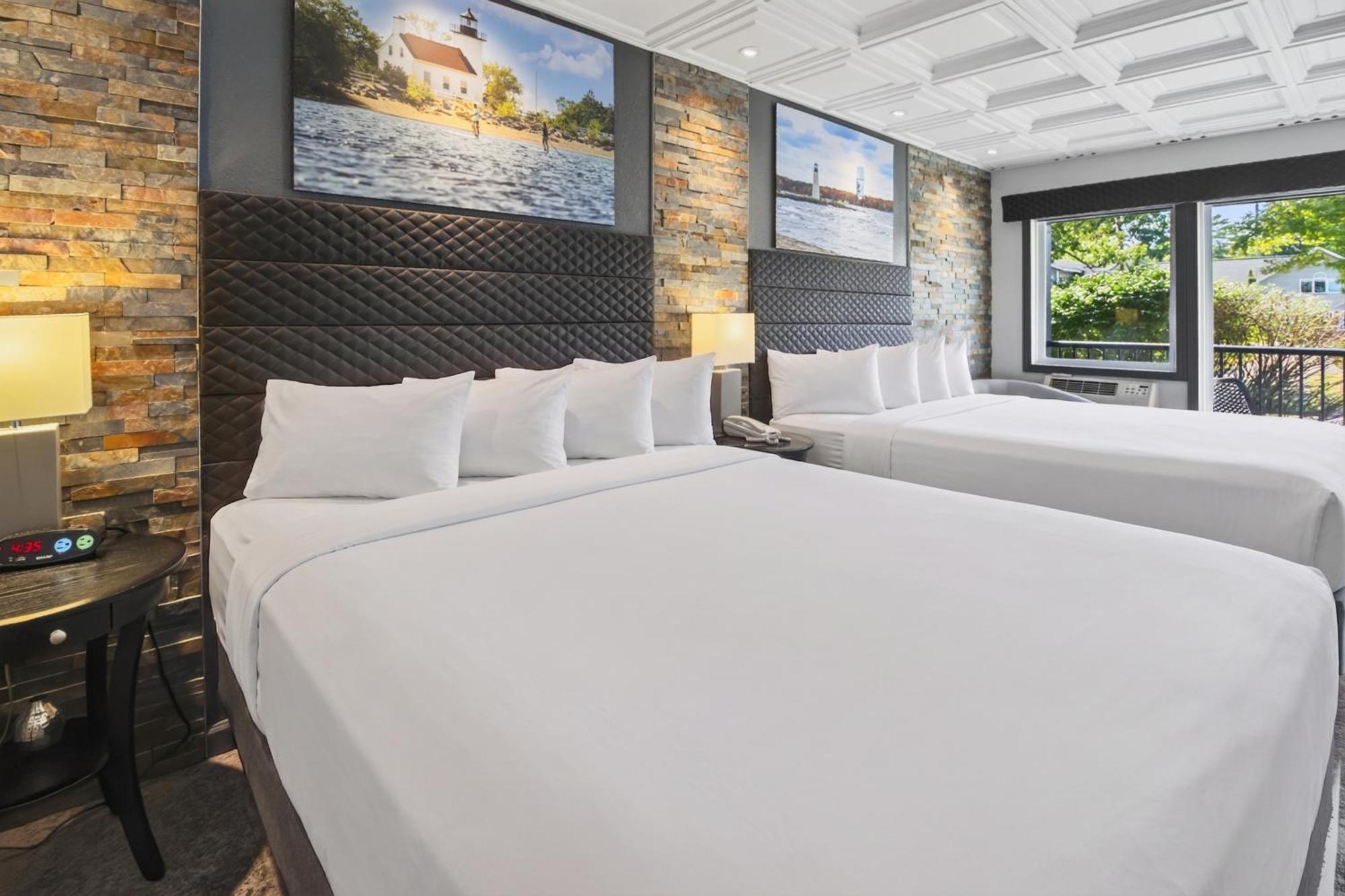 Queen Room Two Queen Beds