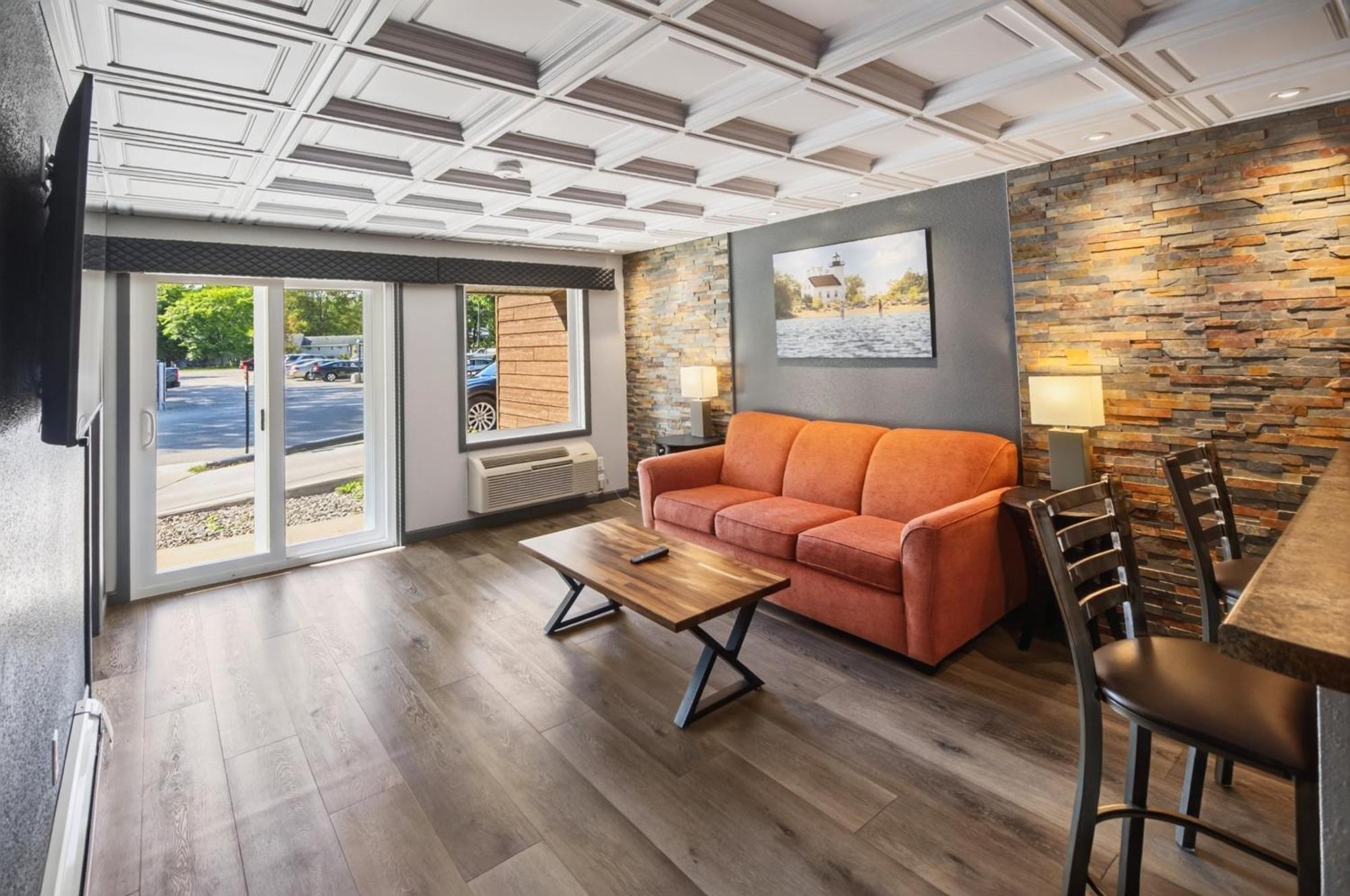 Standard King Suite
