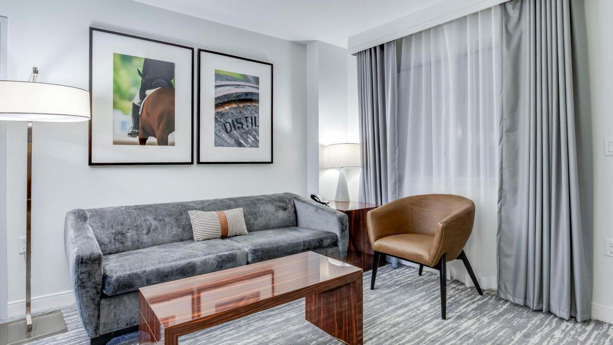 Queen Room Two Queen Beds Hearing Accessible or Nom-Smoking