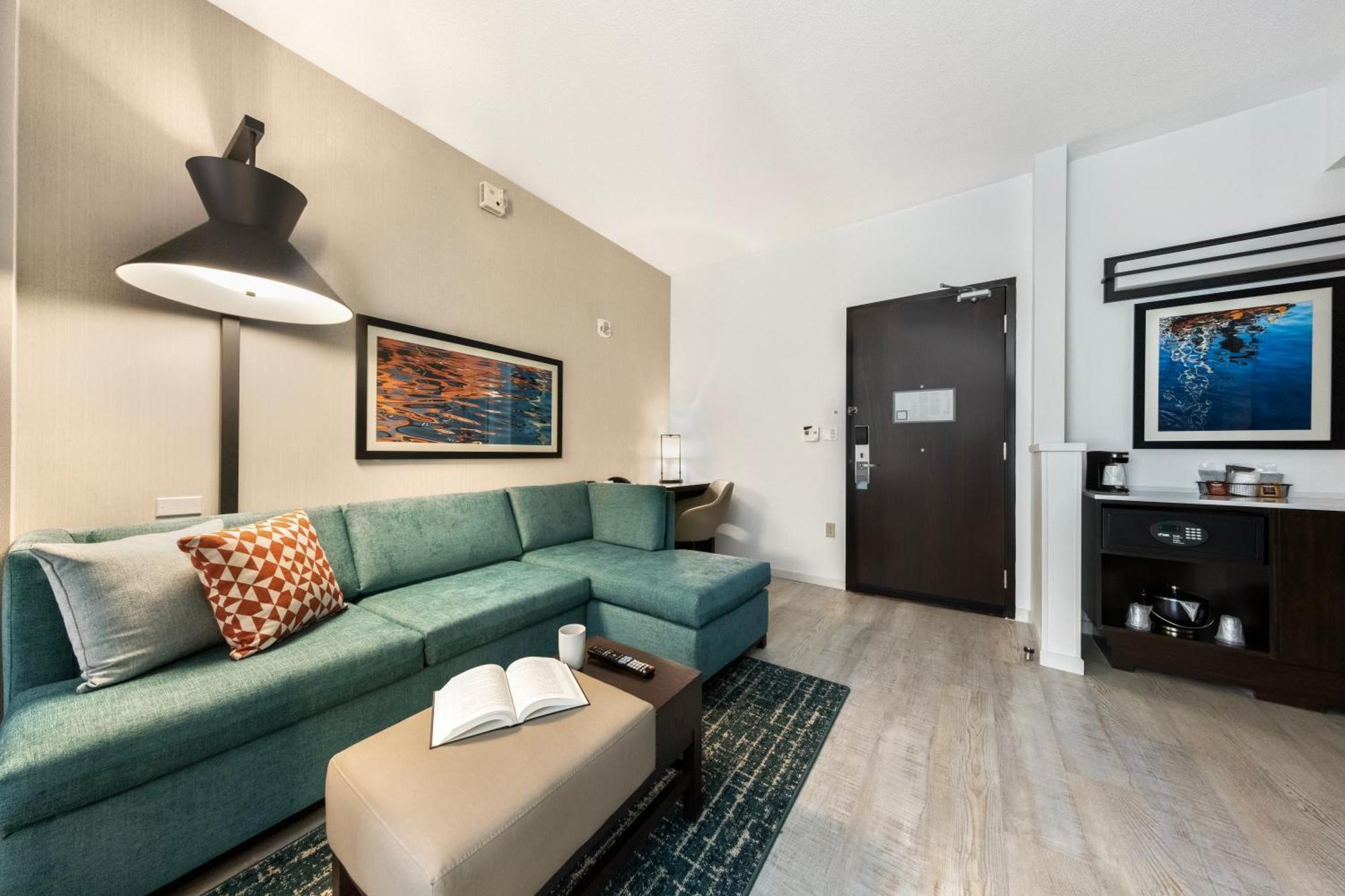 King Room Sofa Bed Roll Shower Disability Access